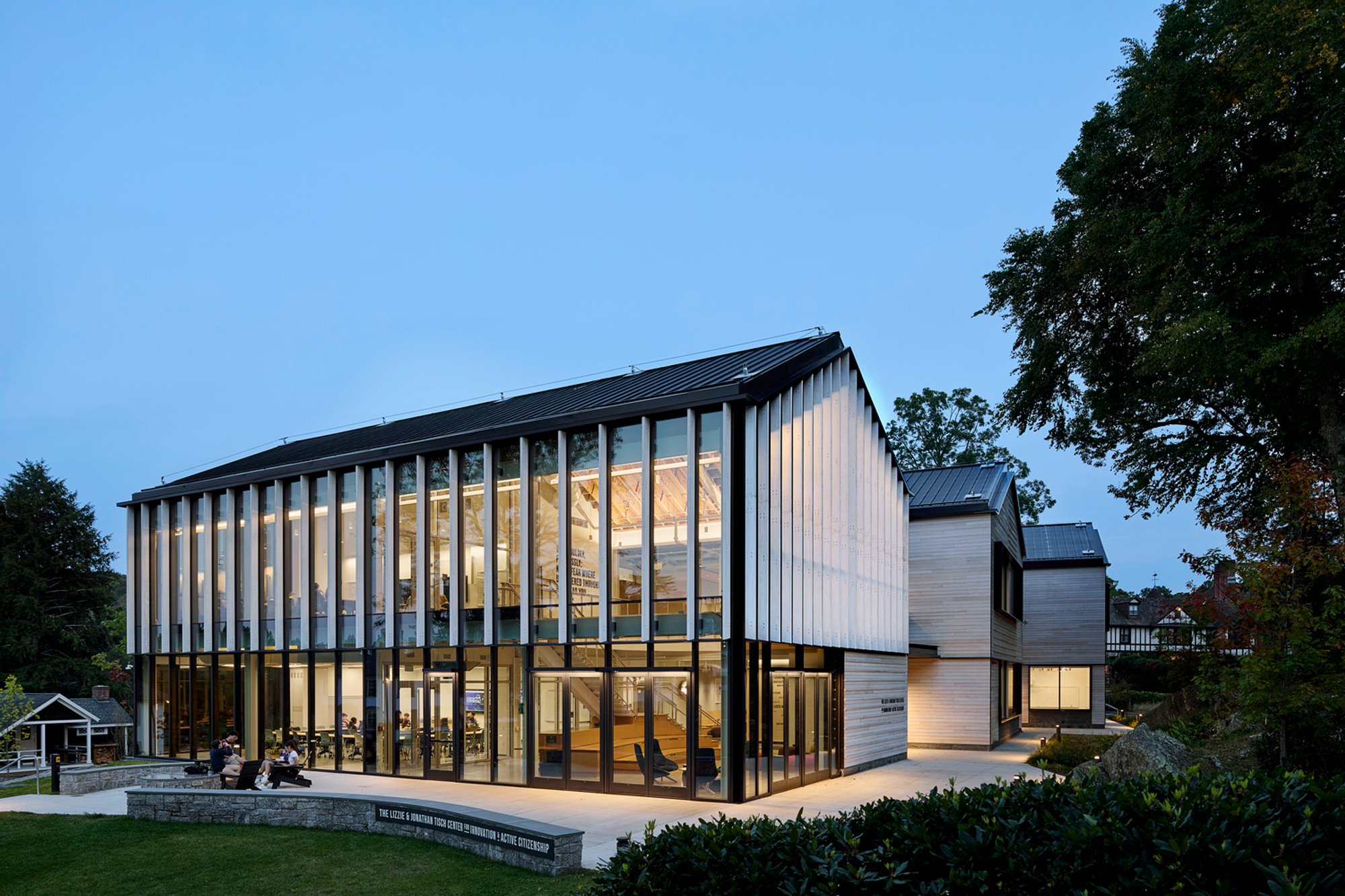 The Lizzie and Jonathan Tisch Center: A Landmark in Sustainable Educational Architecture