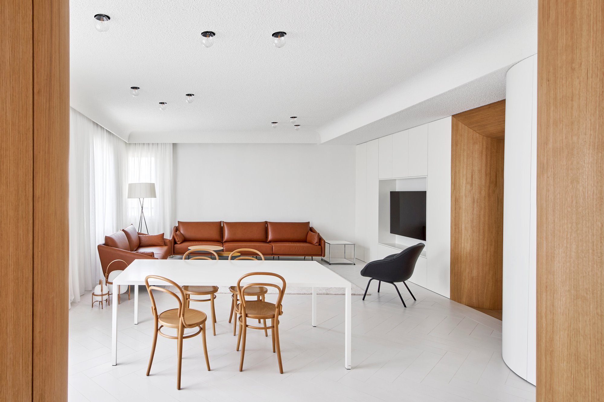 Cuarto Bocel Renovation by Estudio Gonzalo del Val & Toni Gelabert Arquitectes