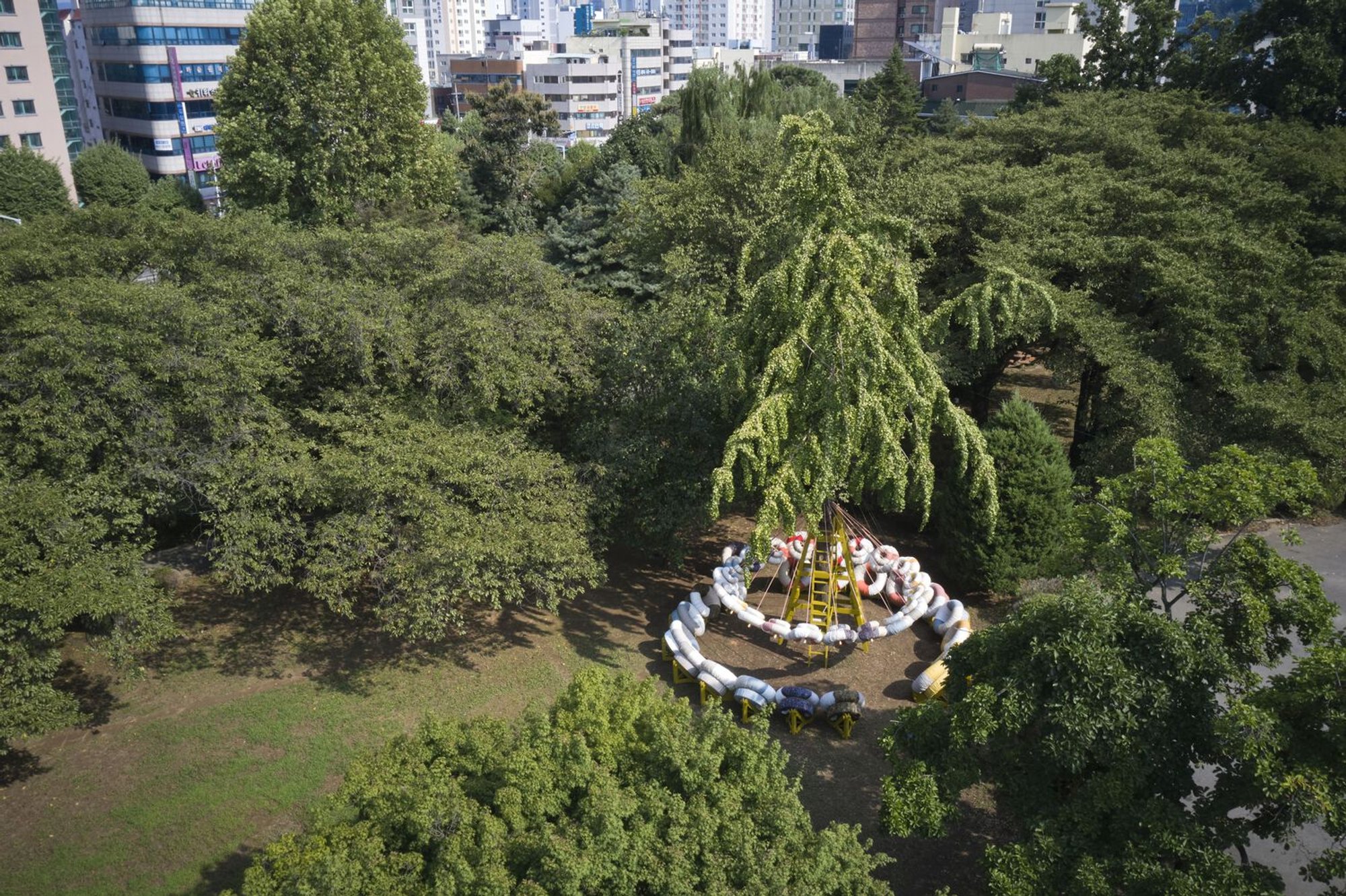 Bojagi Lounge by Izaskun Chinchilla Architects: A Pavilion Honoring Circular Design & Korean Heritage