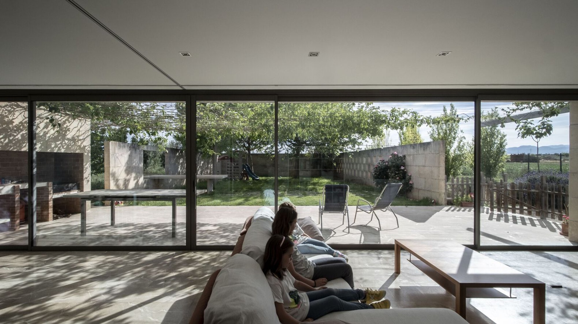 Molí House by Sagristà-Simó: A Harmonious Blend of Tradition and Modernity