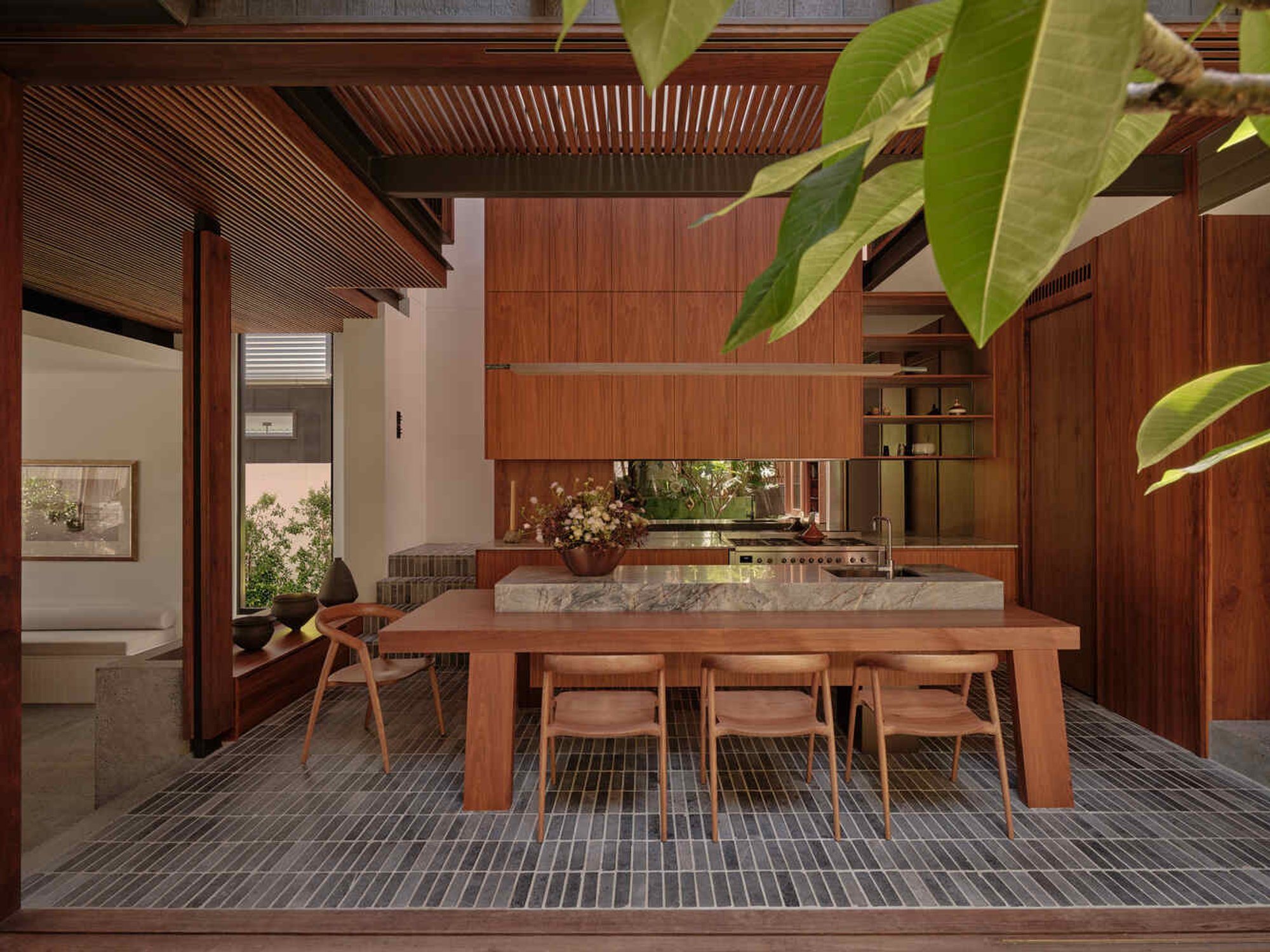 Kent House: A Contemporary Queenslander Home Renovation