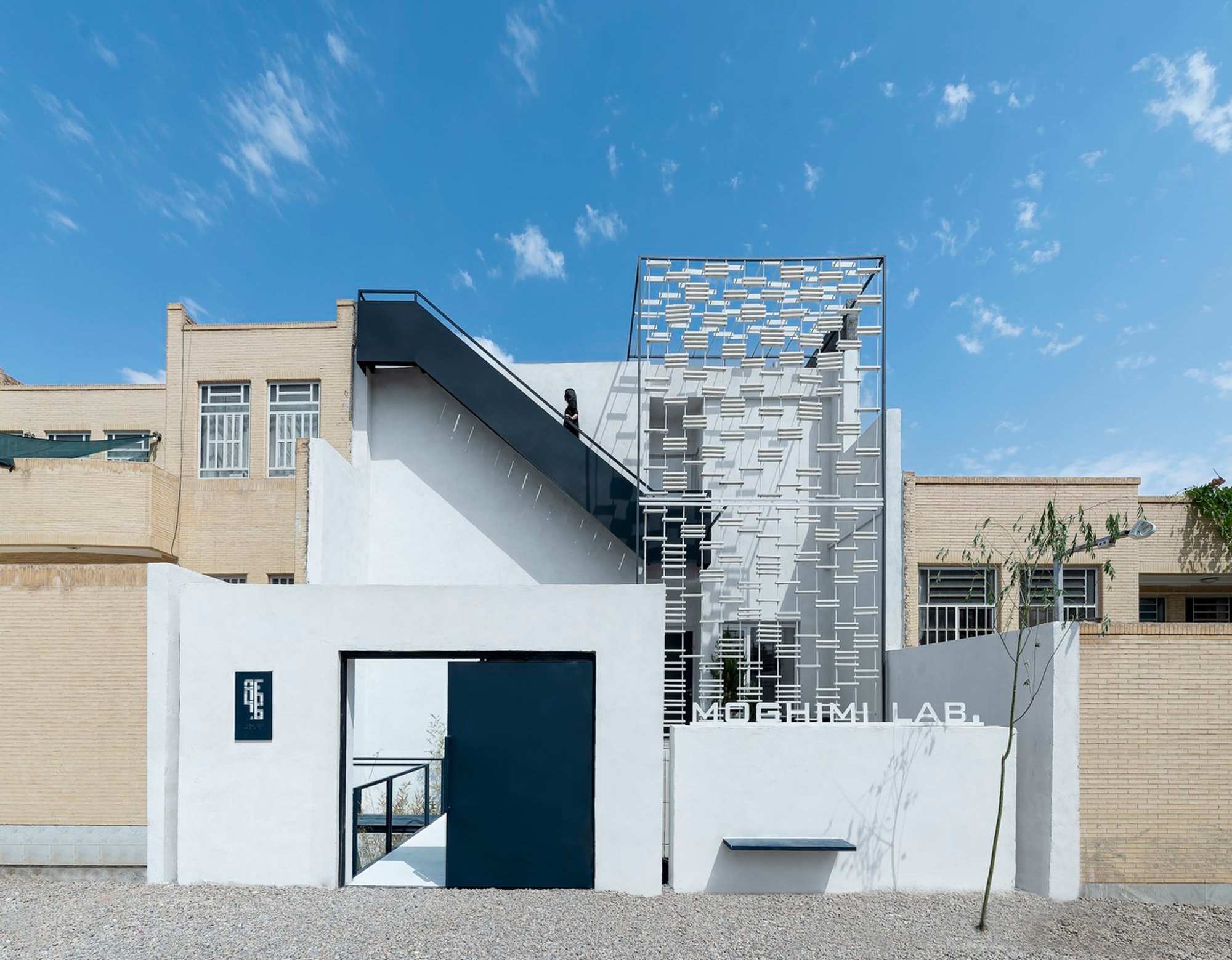 Urban Discourse Machine: A Fusion of Tradition and Modernity in Yazd