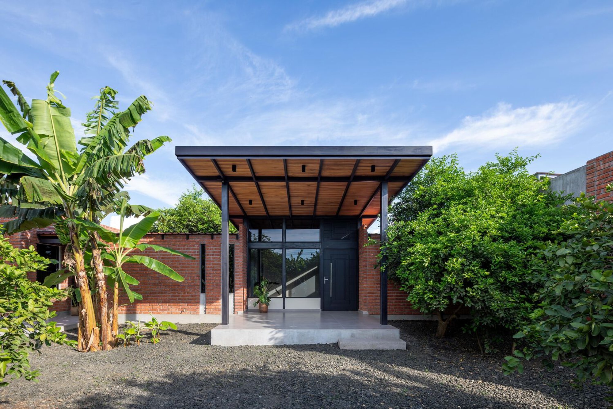 El Limonar House by Termopolio Arquitectura: A Harmonious Blend of Nature and Modernity