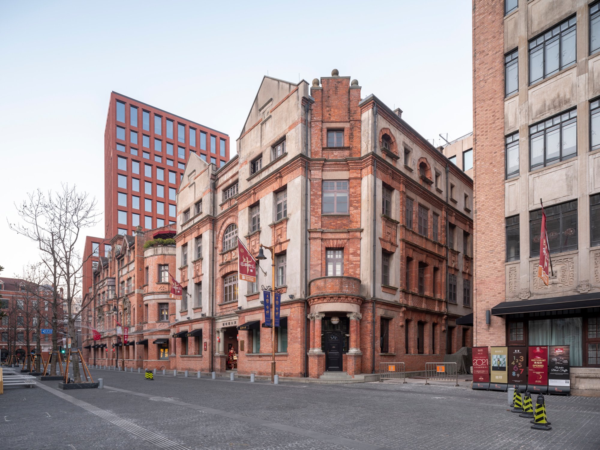 The ROCKBUND Building Renovation by David Chipperfield Architects: A Harmonious Blend of History and Modernity