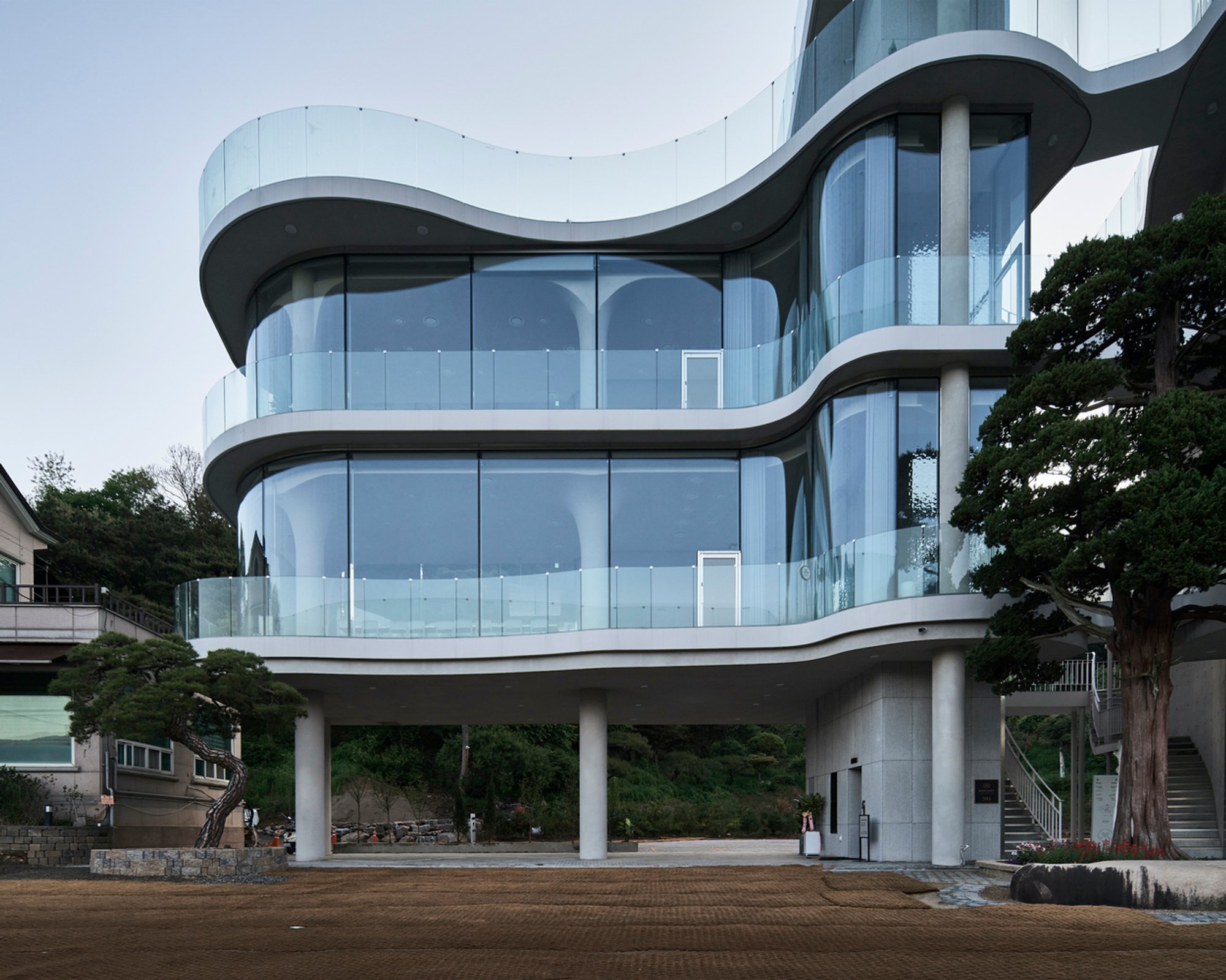 Nature-Integrated Architecture: The Design of Rose Mary Cafe by Chiasmus Partners