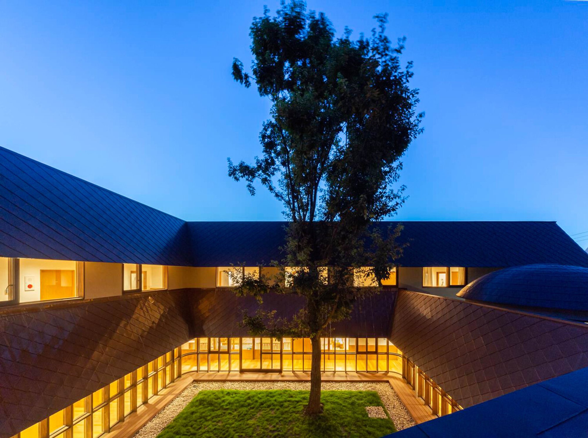 SLP Center Arc by HIBINOSEKKEI + FUKUSHIKEN: Creating an Inclusive and Nurturing Environment for All