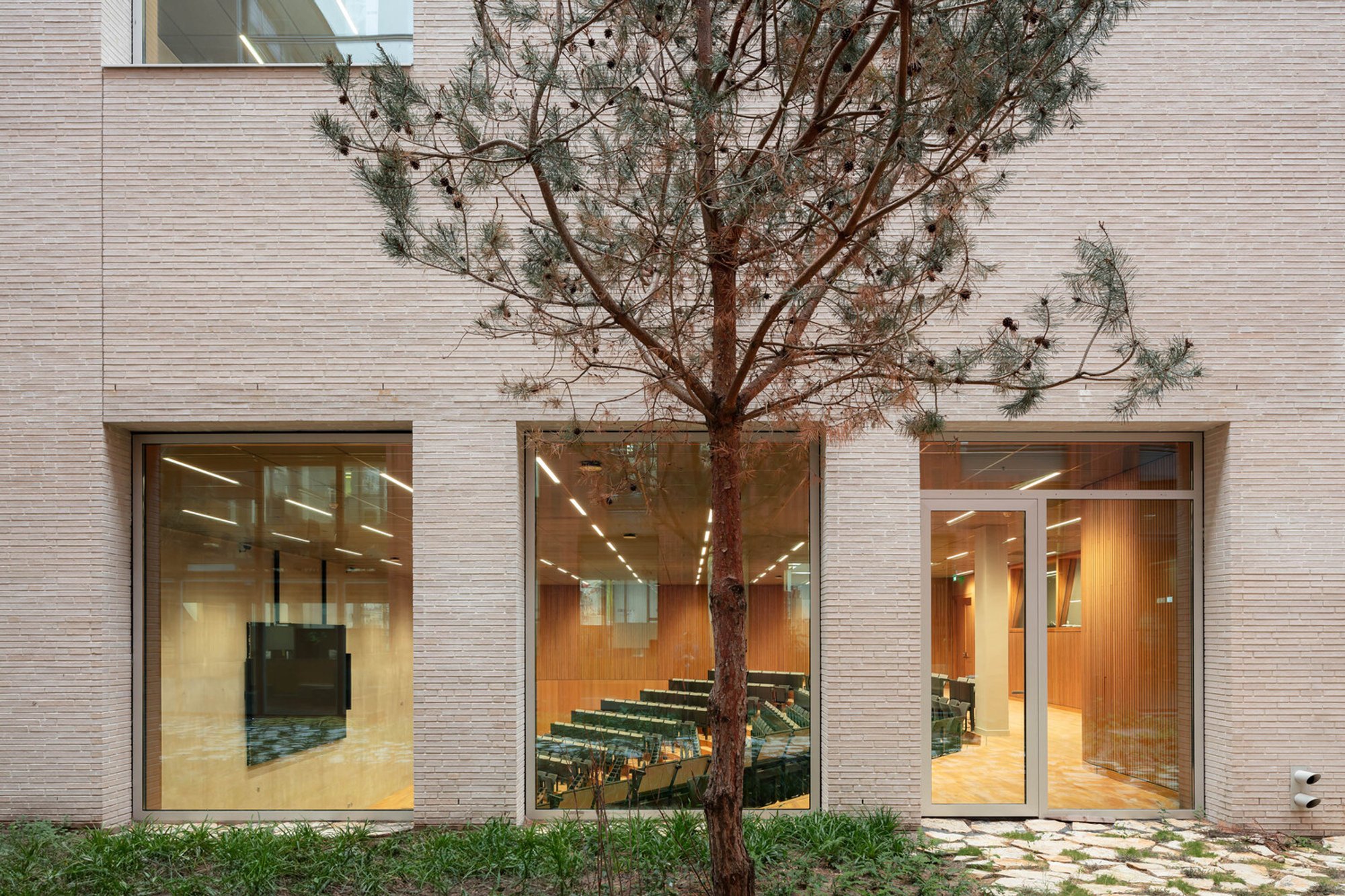 Educational Architecture Design at the University of Groningen by KAAN Architecten