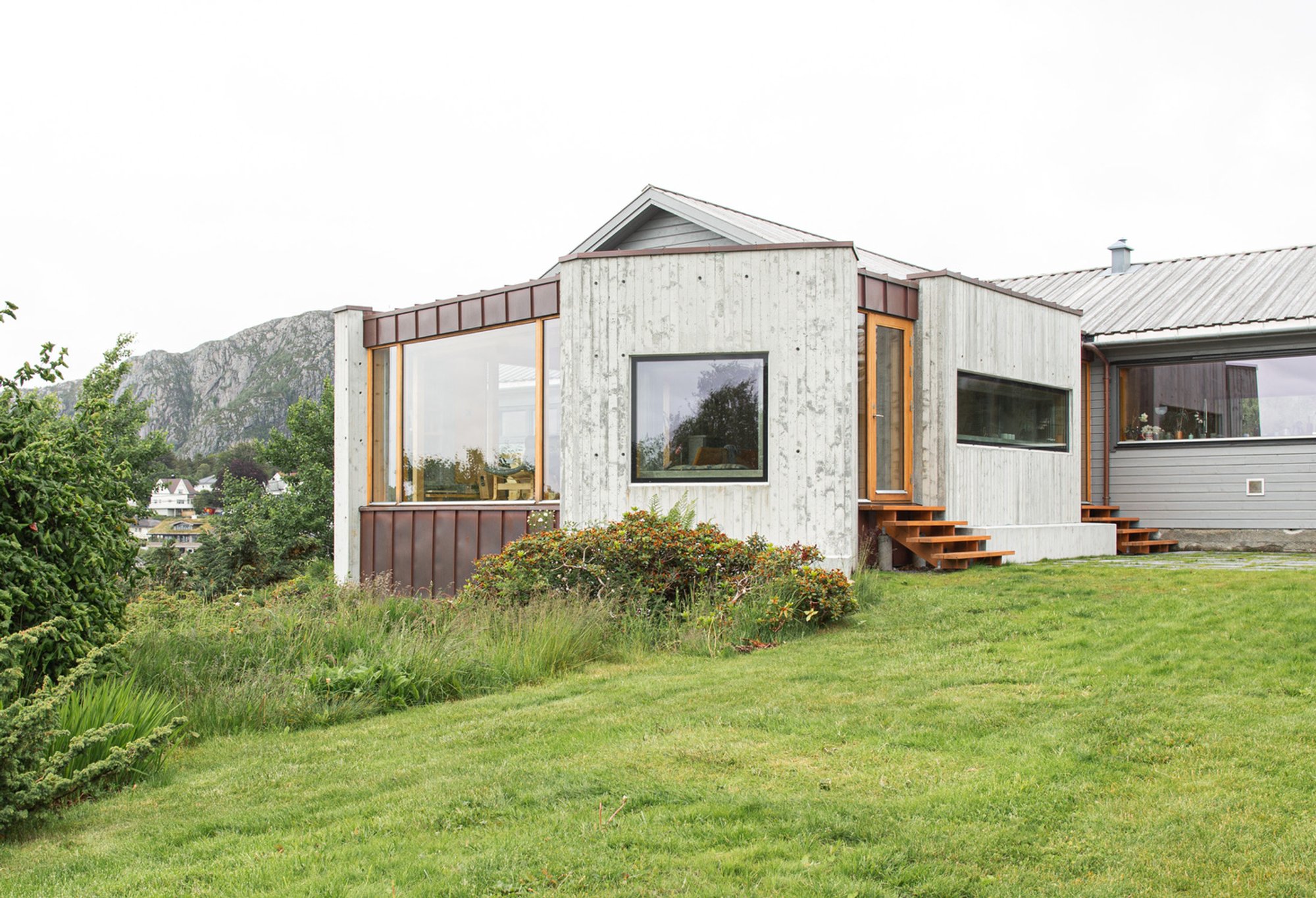 Sustainable House Renovation: The Transformation of House in Valderøya by Svingen Arkitektkontor