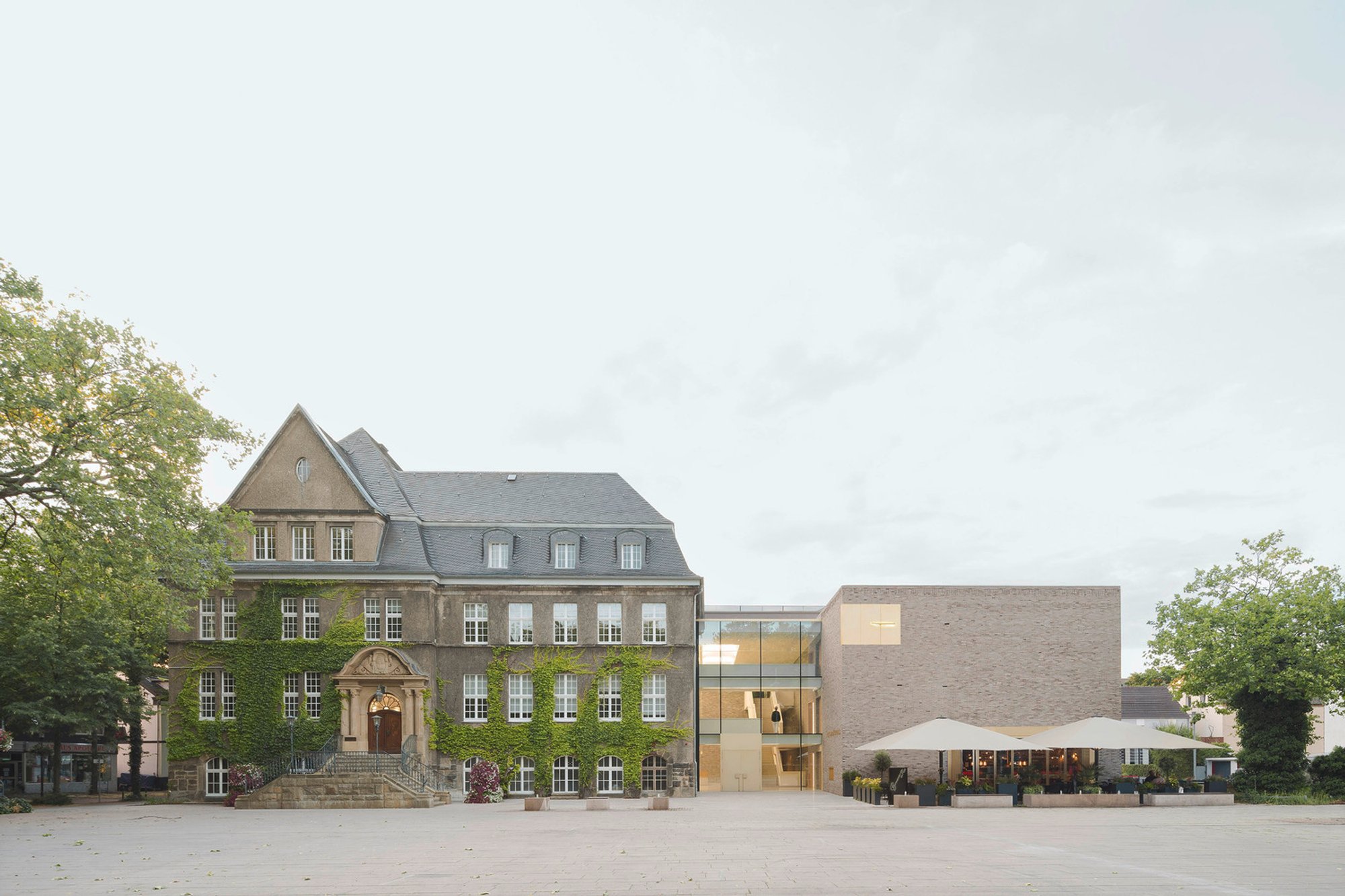 Town Hall and Community Center by Bez+Kock Architekten – A Harmonious Blend of History and Modernity
