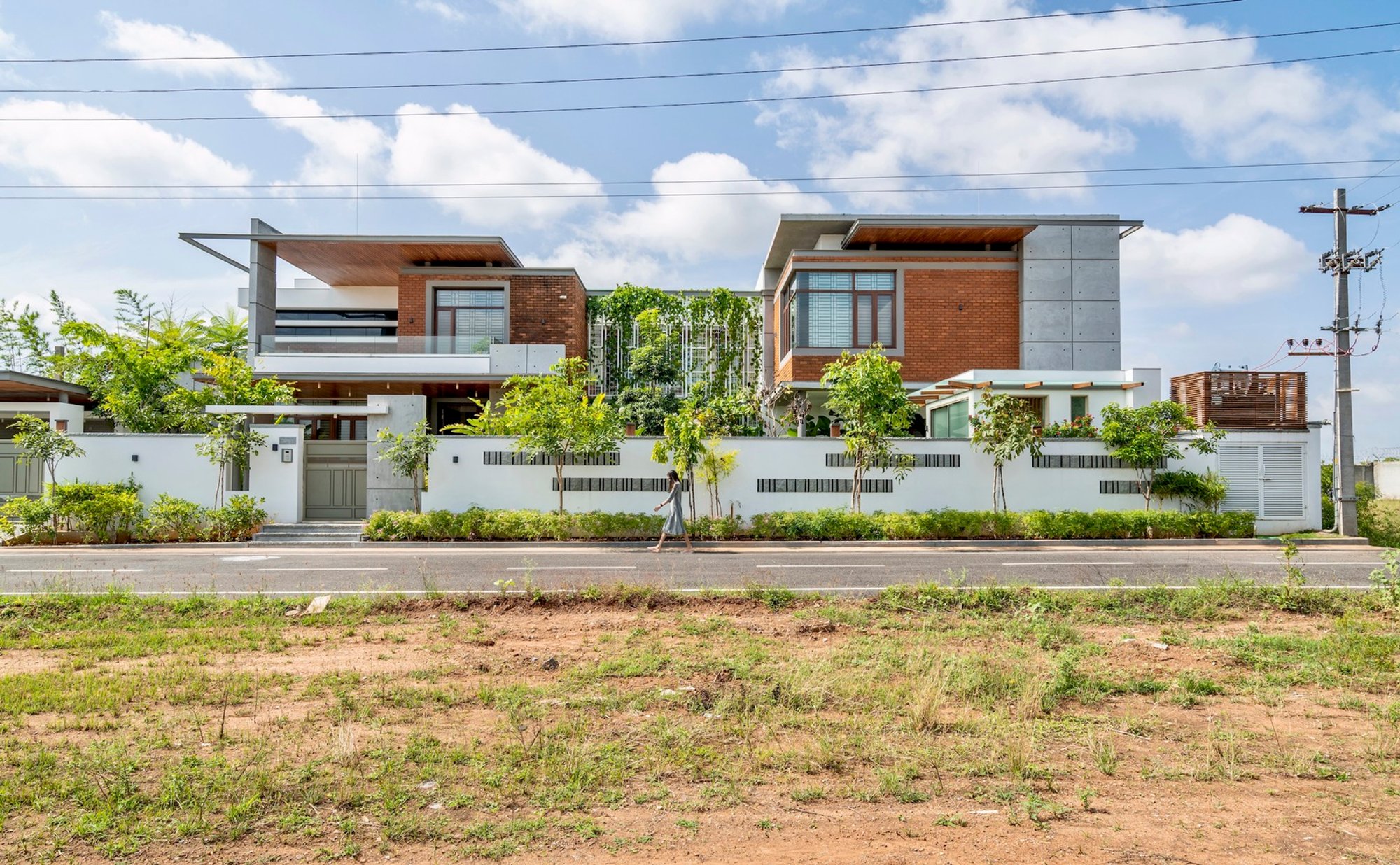 The House of Lights by CUBISM Architects – A Masterpiece of Modern Indian Residential Design