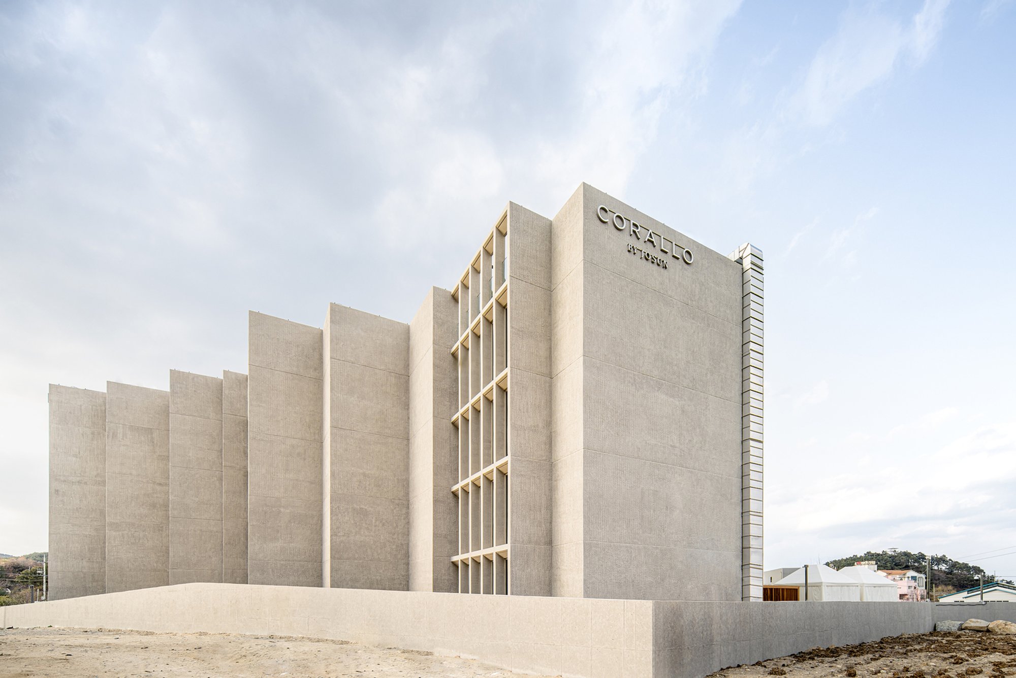 Corallo by Josun Hotel – ALIVEUS Architecture’s Bold Grid Design in Yangyang, South Korea