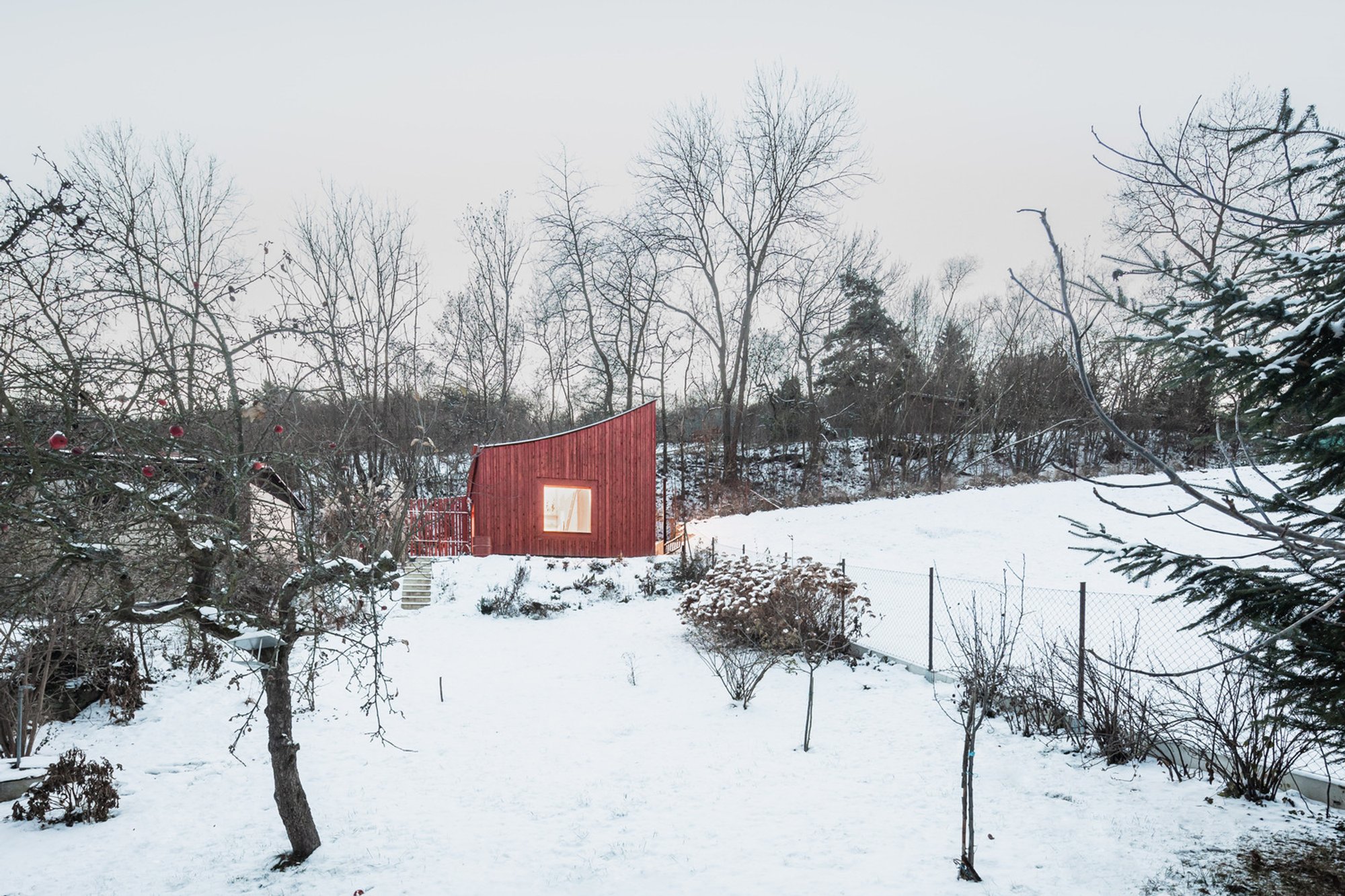 Cabin Above the Town by BYRÓ architekti