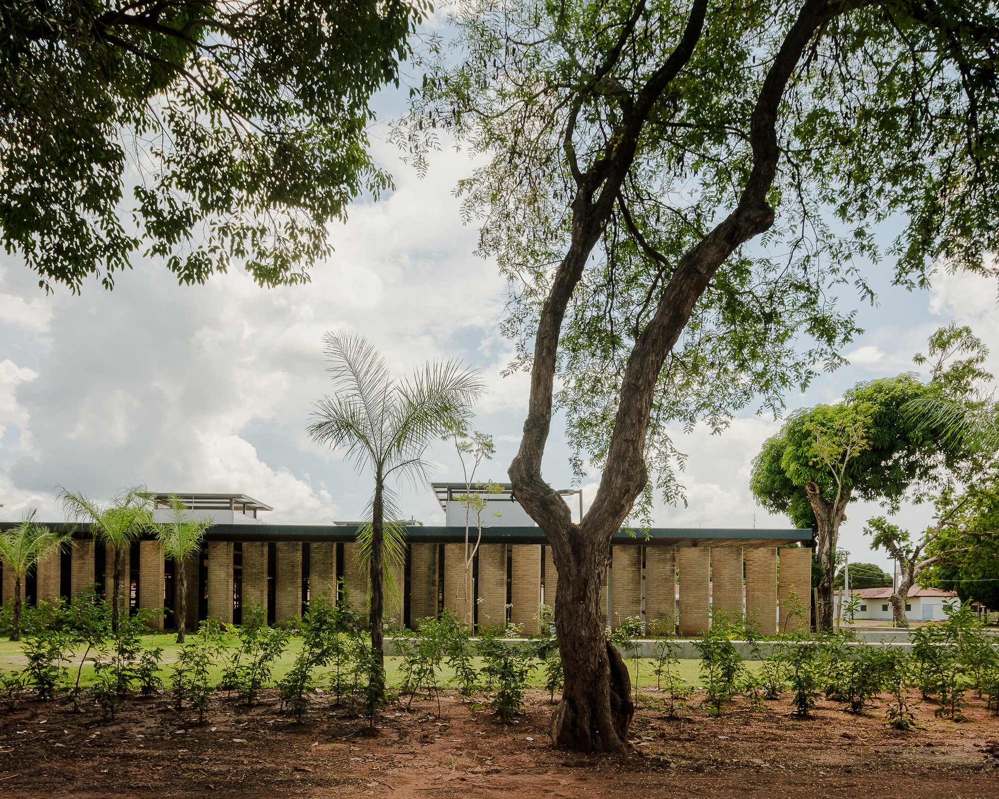 Canuanã Refectory: A Sustainable Dining Hall by Terra e Tuma Arquitetos Associados + Rosenbaum