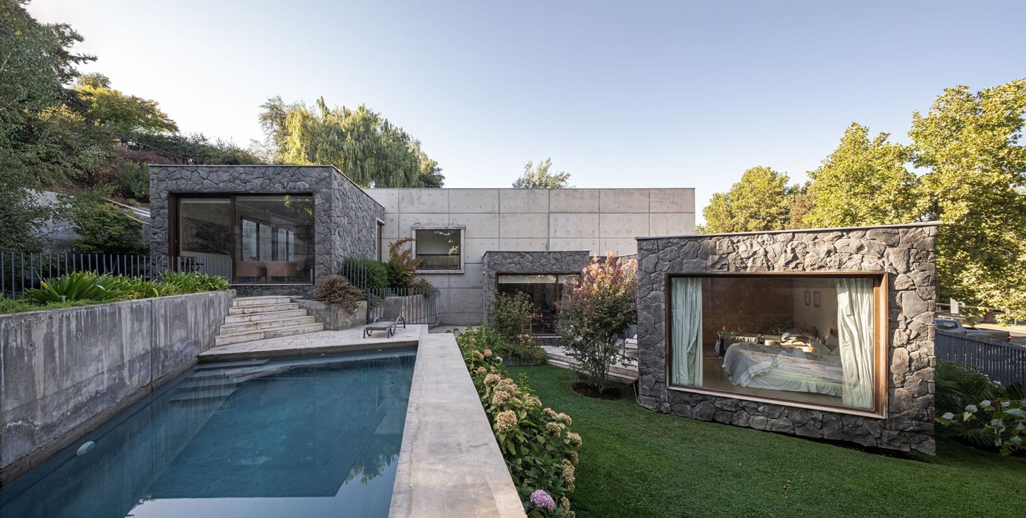 House Trapenses by Rodrigo de la Cerda Arquitecto