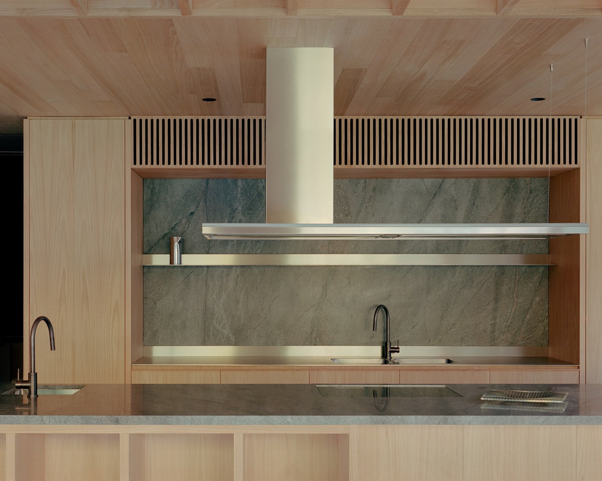 Echo House by PARABOLICA: A Contemporary Dialogue with Australian Modernist Architecture