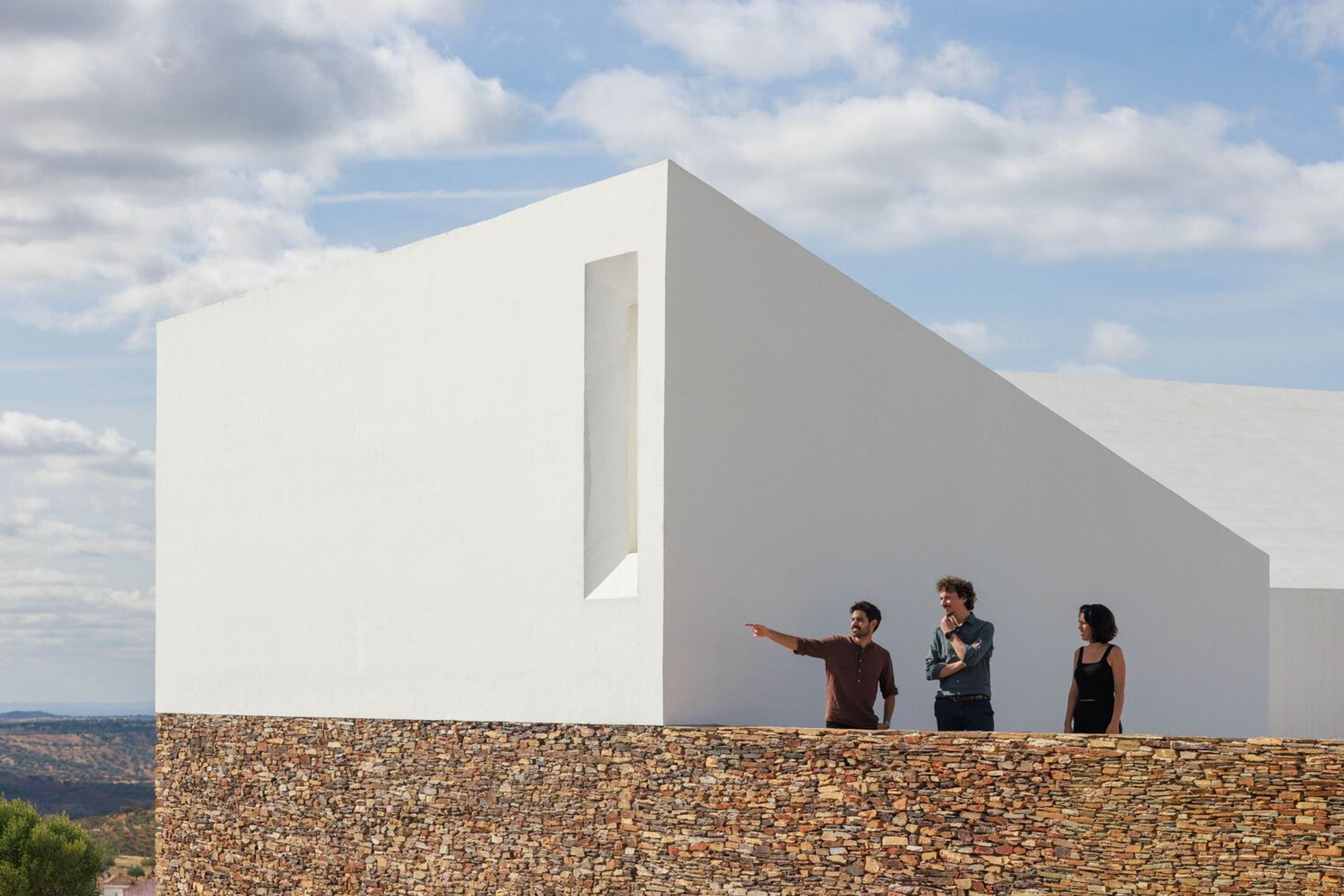 Barrancos Mortuary: Exemplifying Contemporary Cemetery Architecture in Portugal