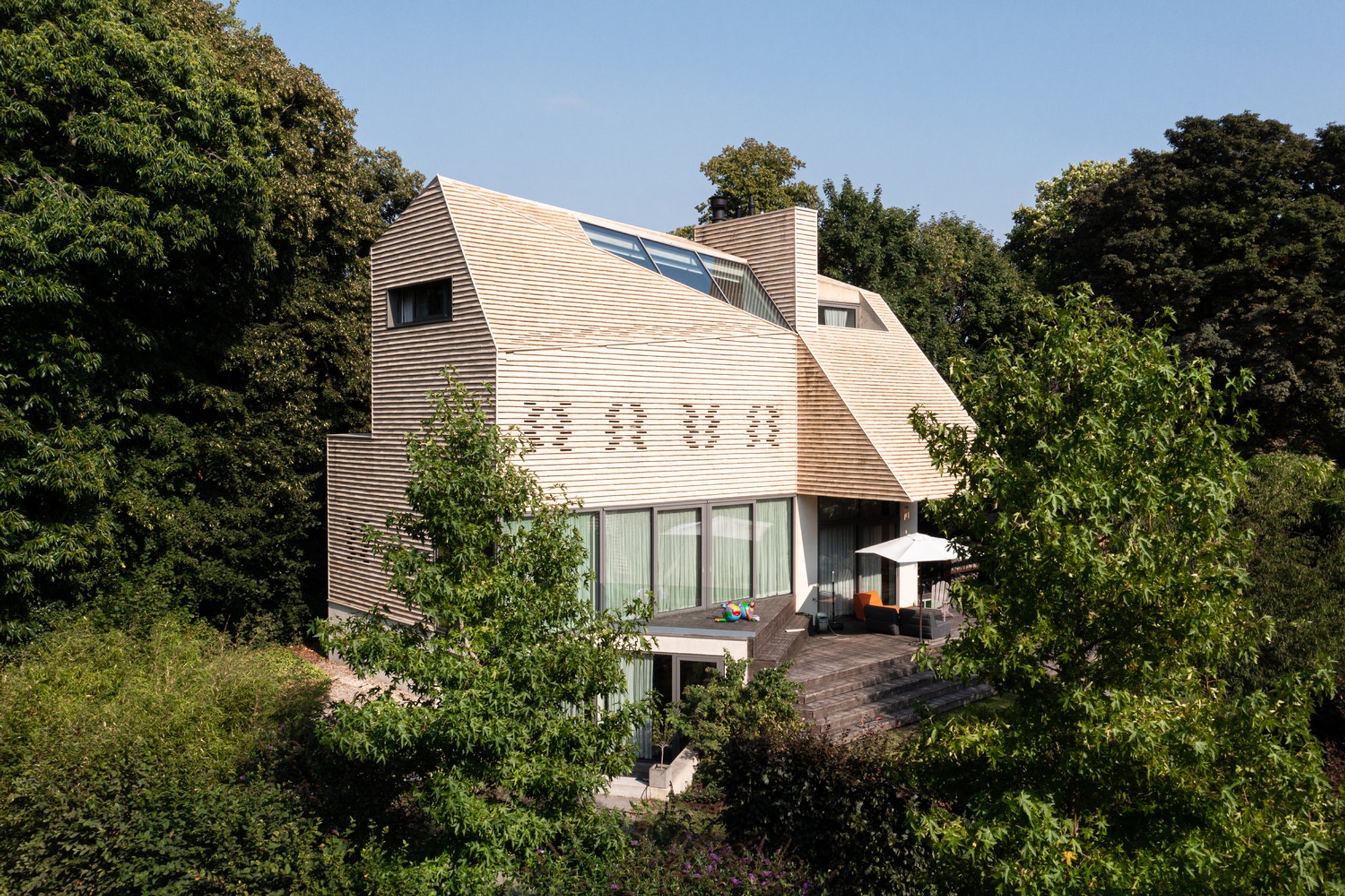 Villa Prinsenbolwerk by mojo/architecten