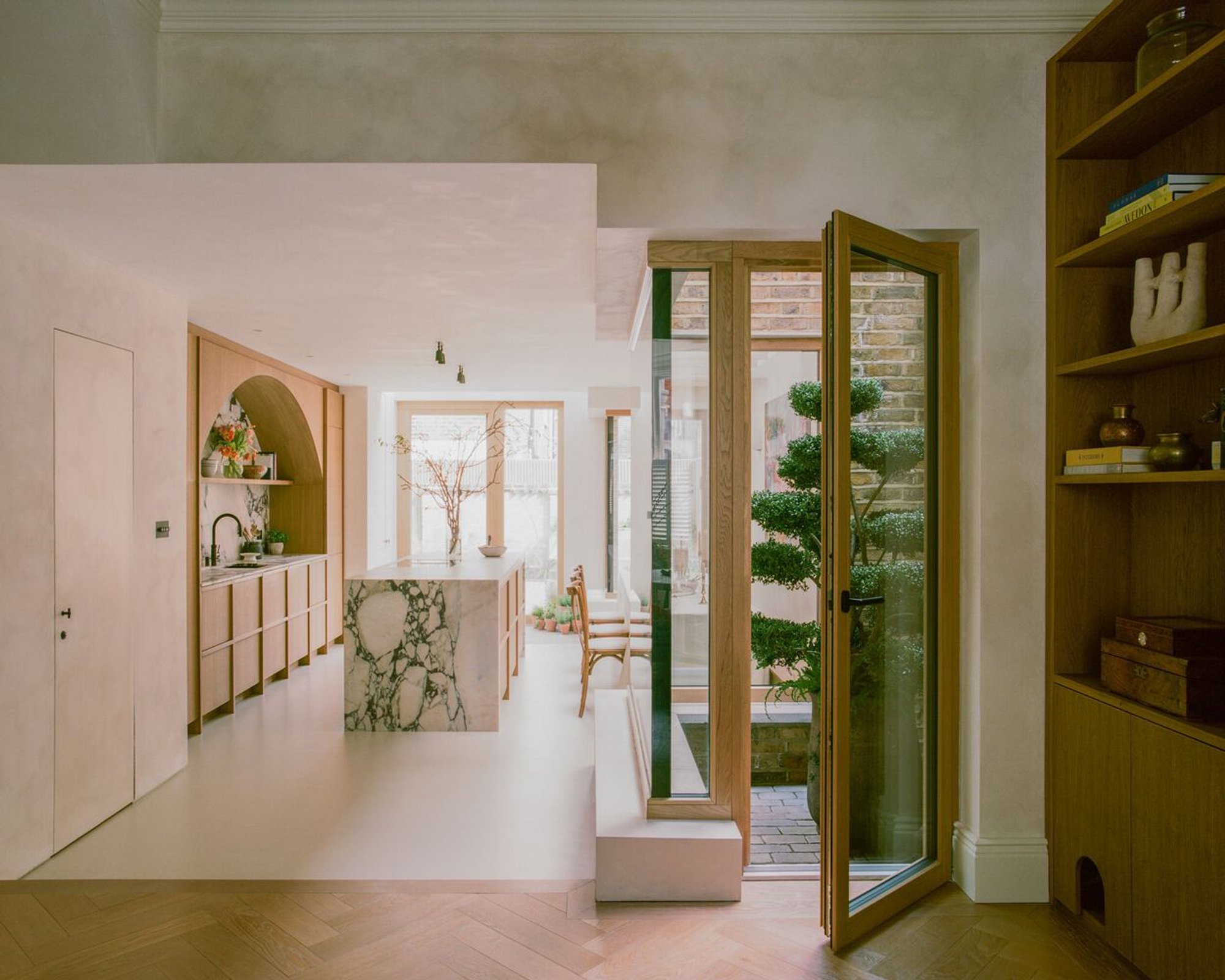 Sobremesa House: Innovative Victorian House Renovation in London