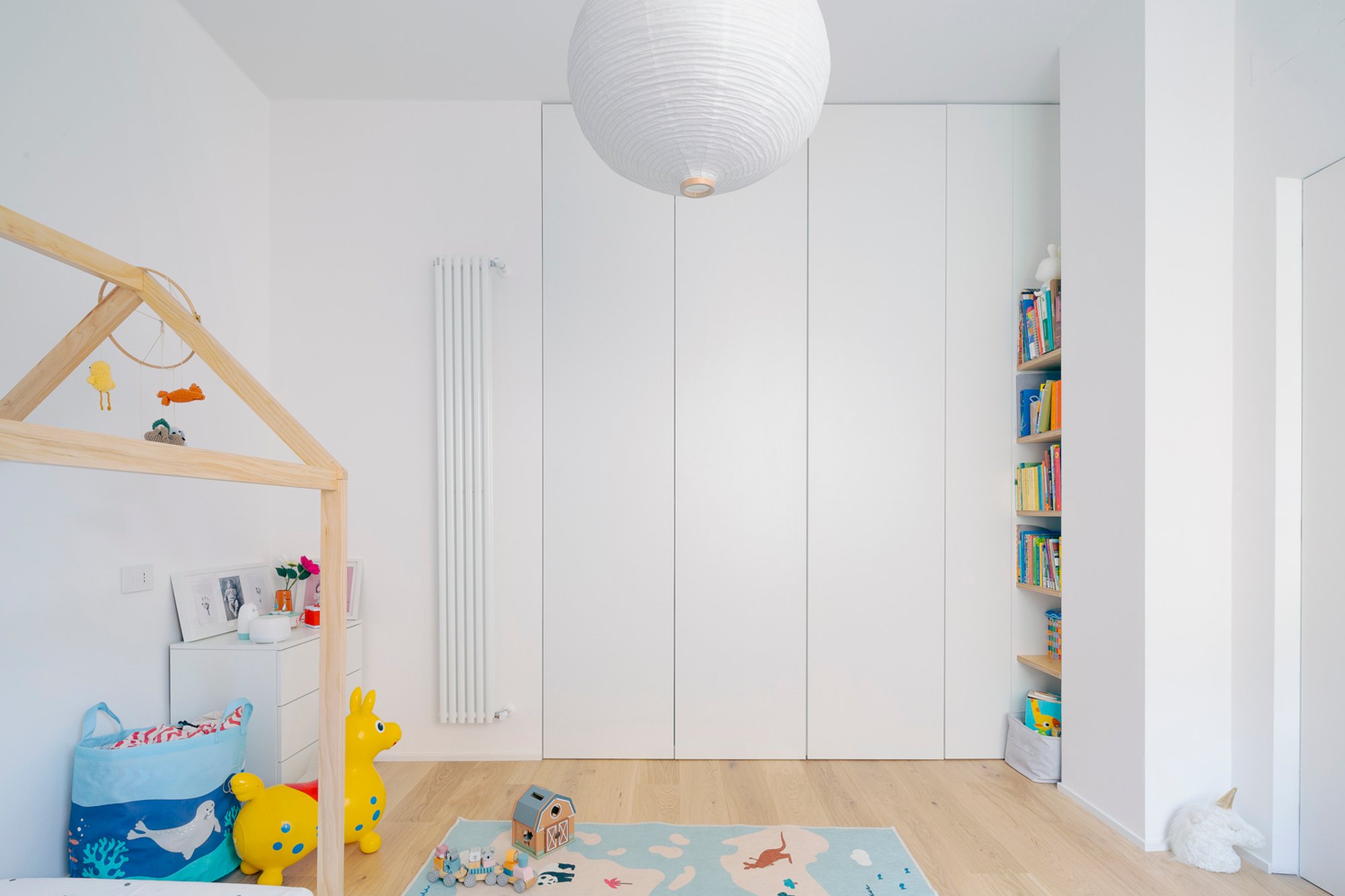 Casa B.V by CIMA studio: Minimalist Interior Architecture in Red Birch