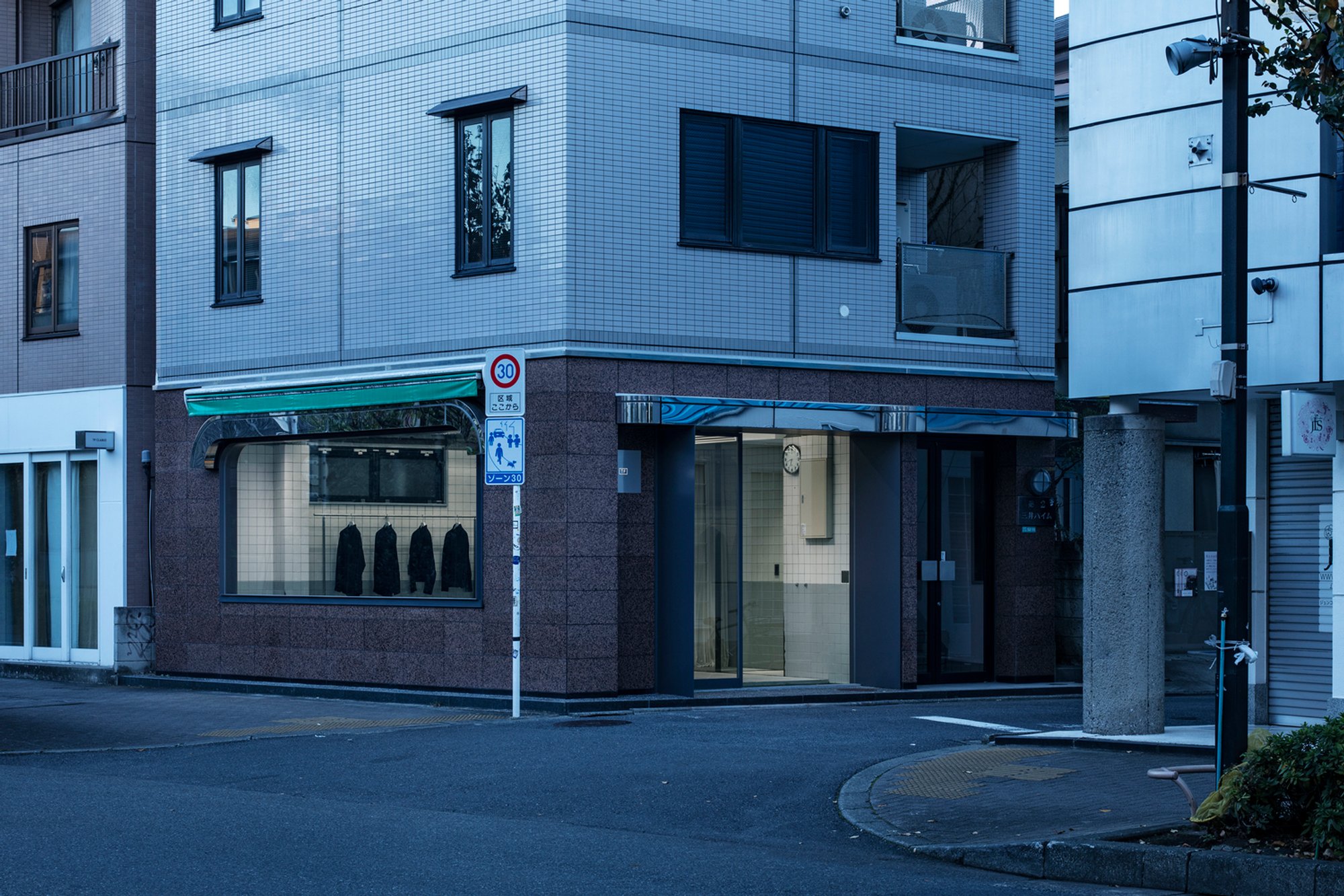 TF Store by Kenta Nagai Studio – A Fashion Boutique Reimagined from a Historic Tofu Shop