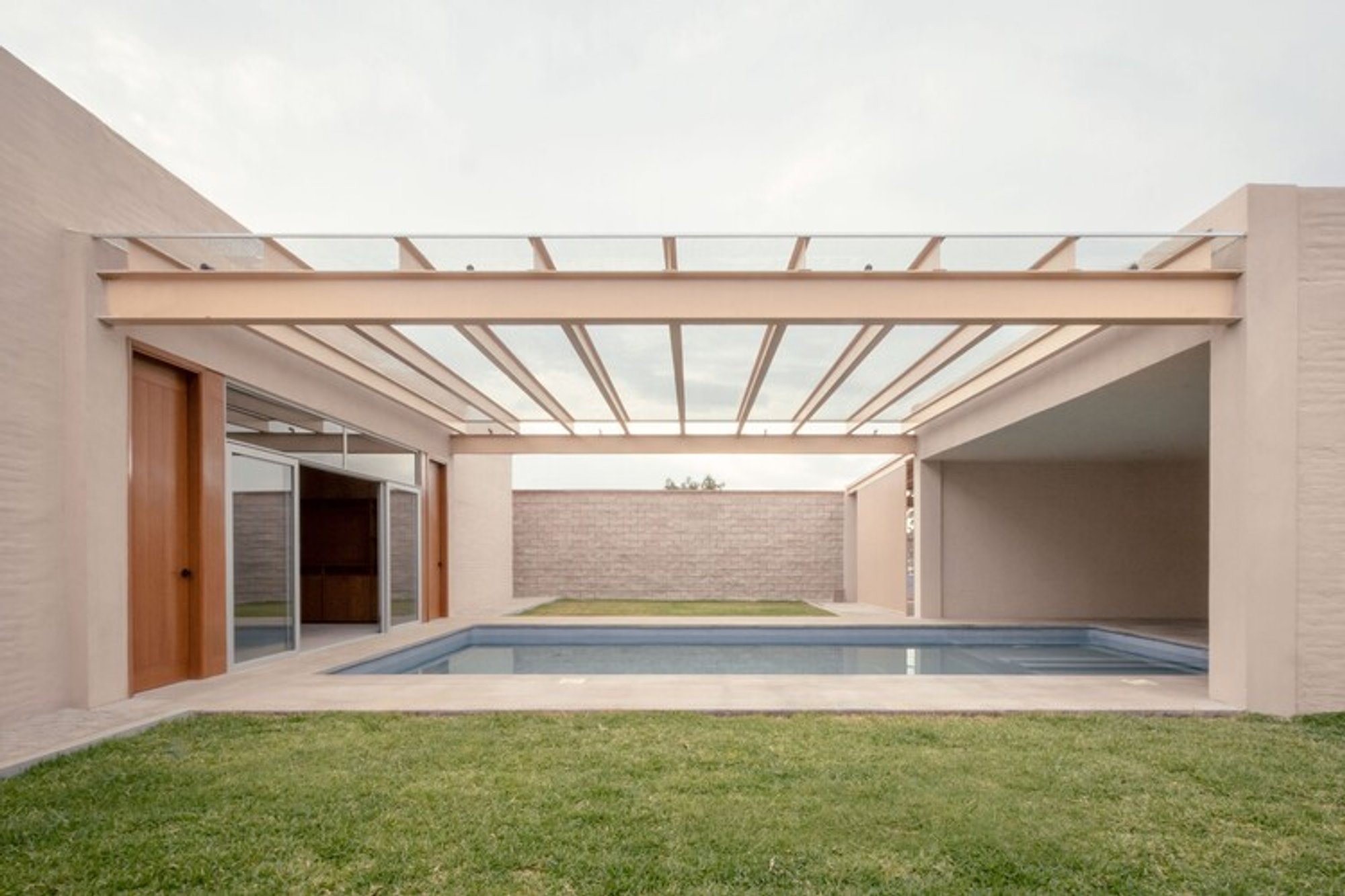 Naranjo House by Taller Michoacán + Bruno Lomelín Gomez