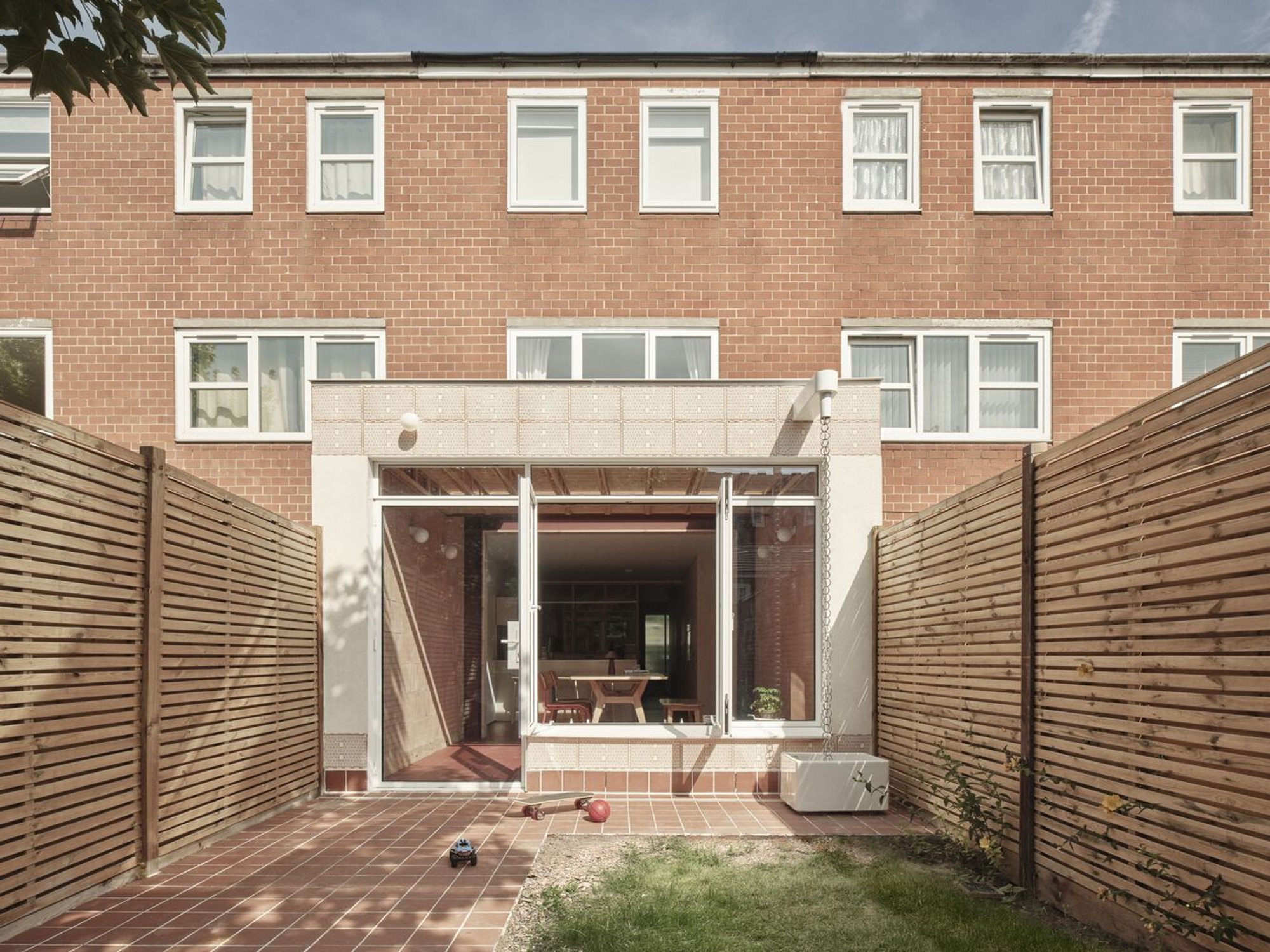 Butterfield House Extension by THISS Studio