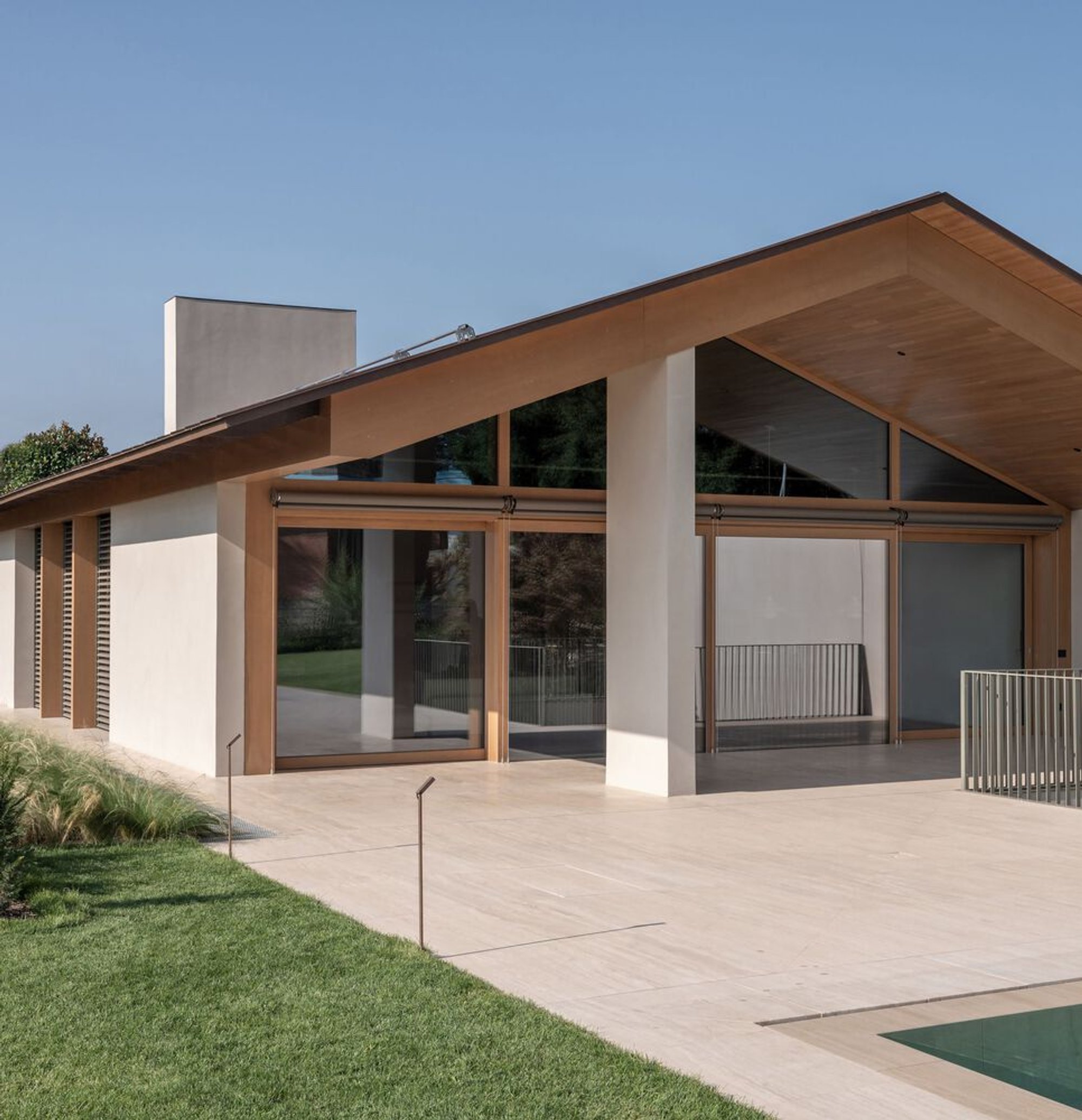 House in Brianza by Studio Gerosa: A Contemporary Villa Near Lake Como