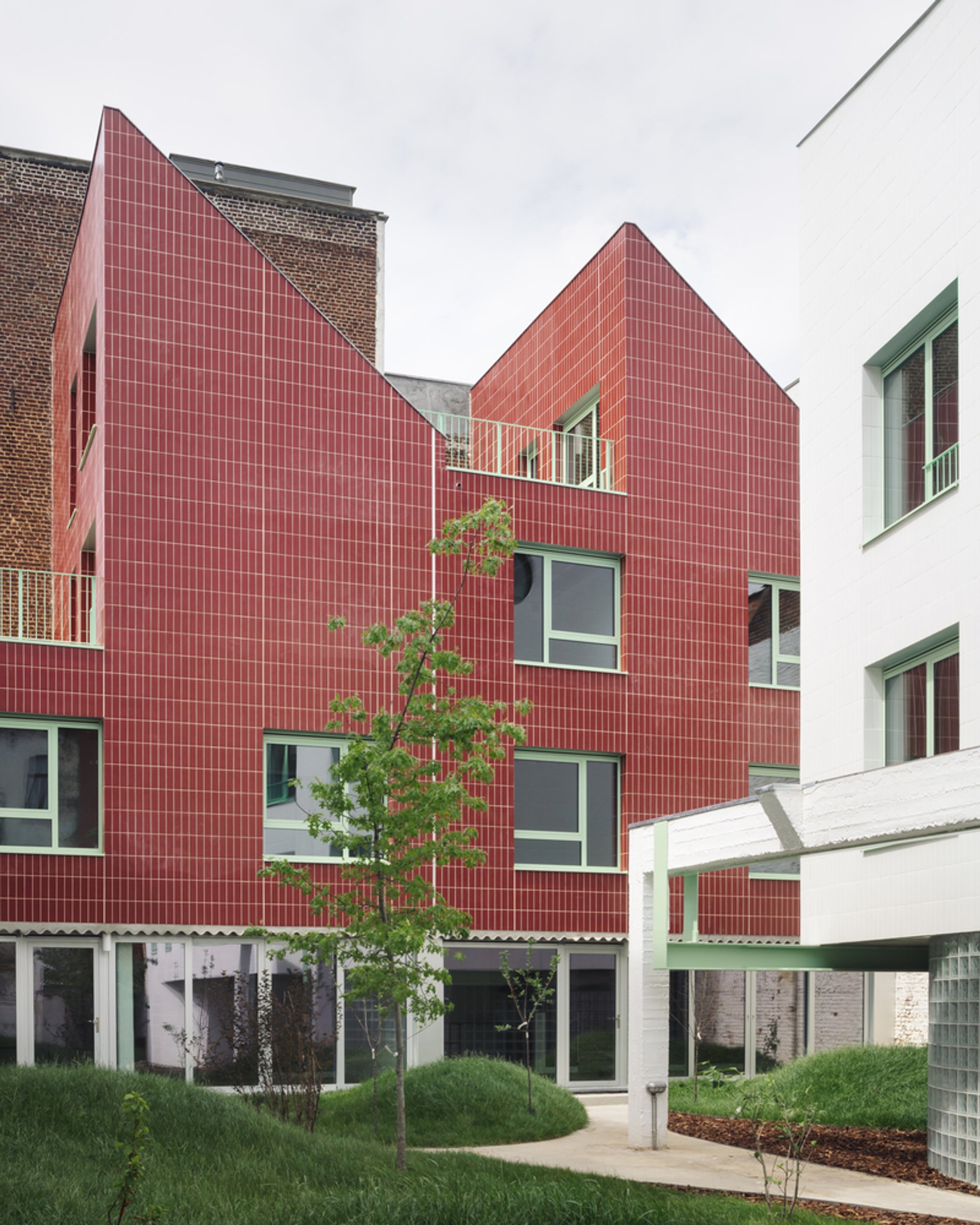 Duchesse House by Notan Office – Transforming Industrial Heritage into Contemporary Housing in Brussels