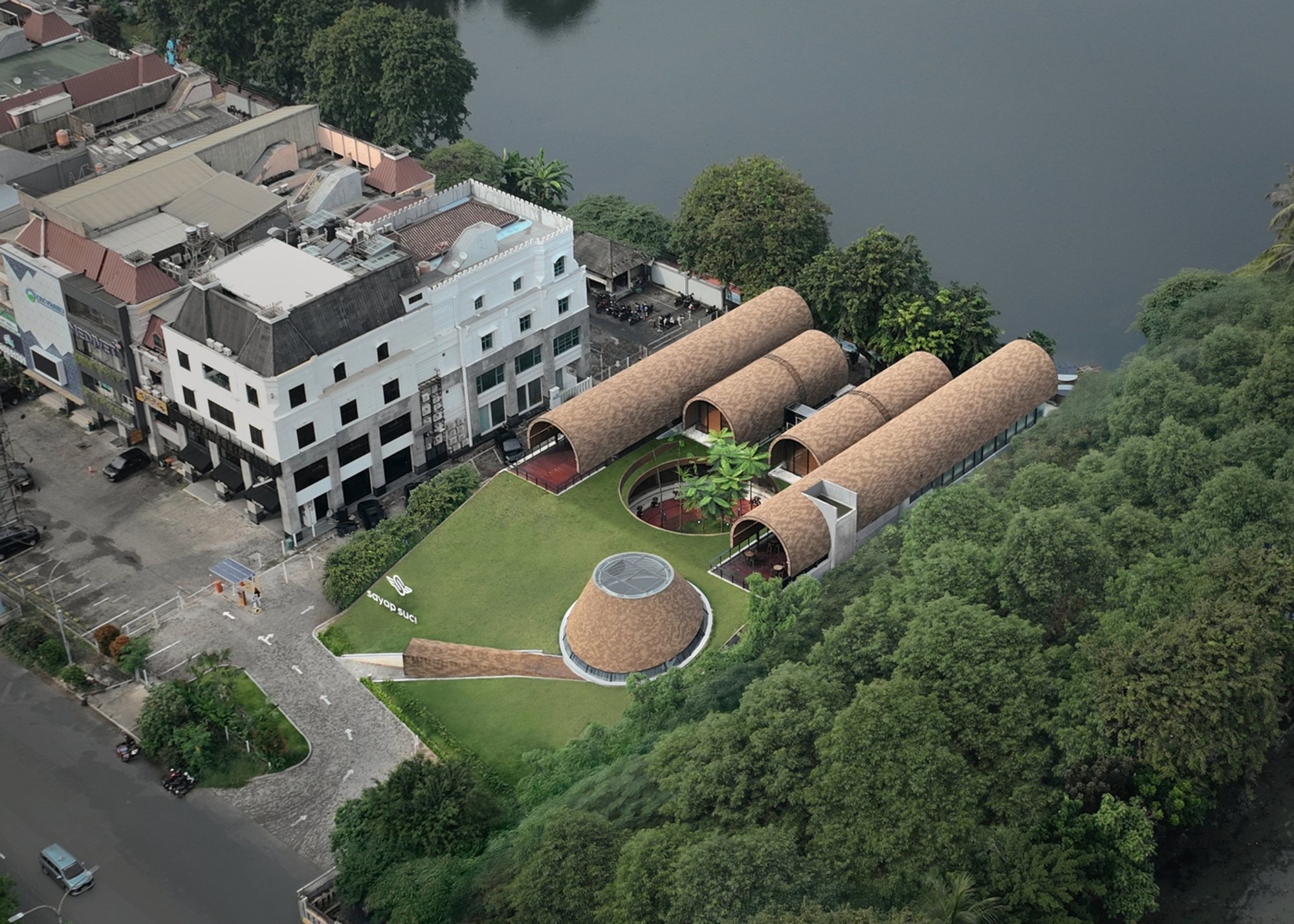 Shelters on Slope (SS) Garden by RAD+ar – A Sunken Green Oasis in Jakarta