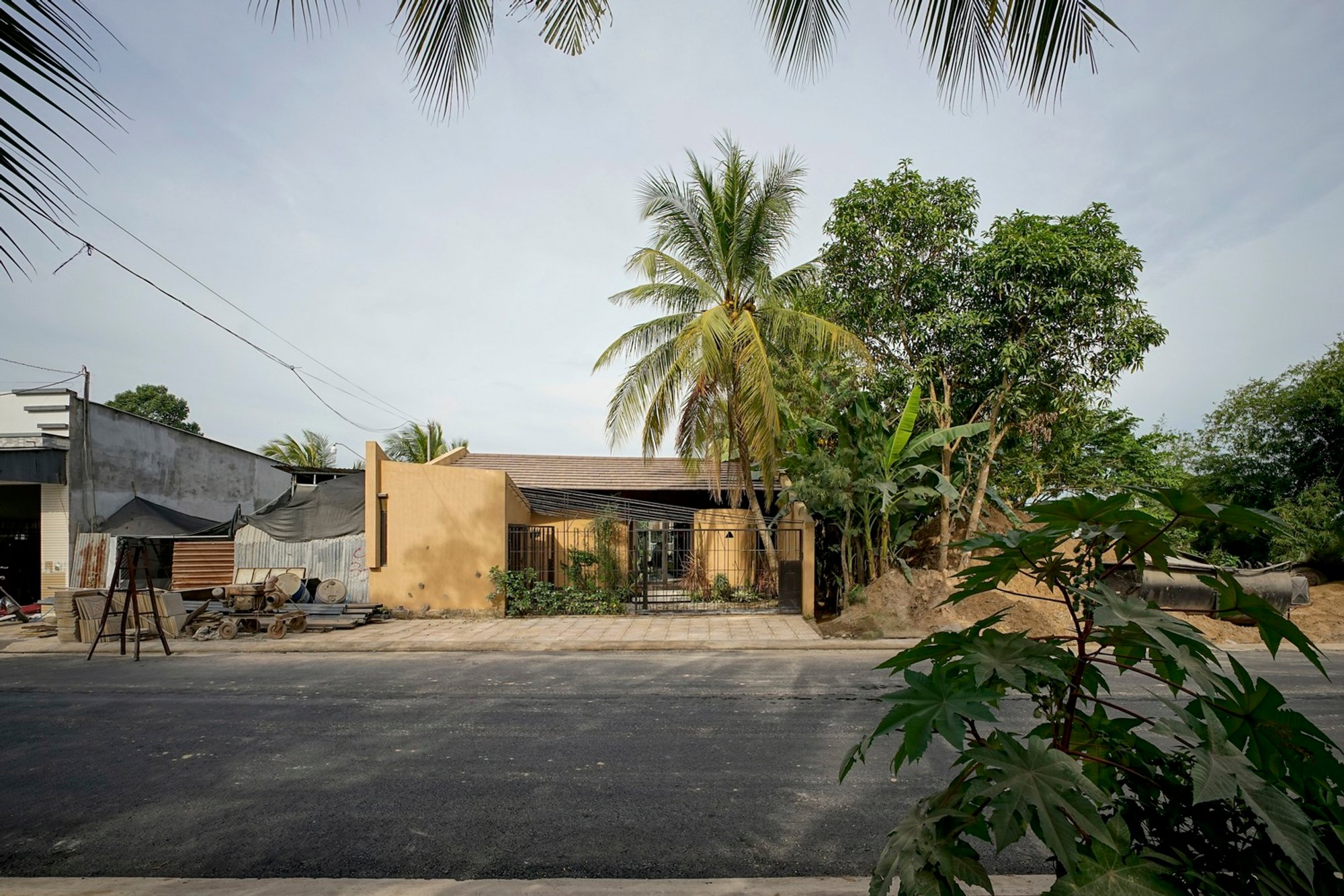 Cao Lanh House by Tad.atelier: A Poetic Retreat in Rural Vietnam
