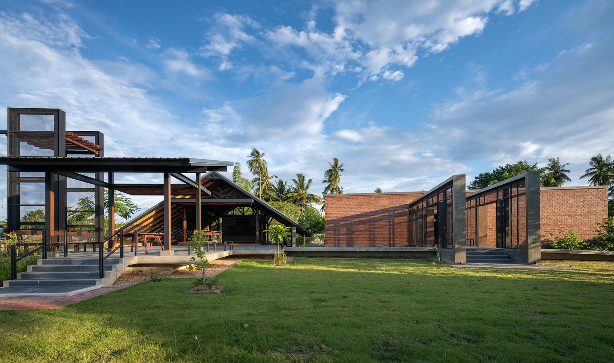 Cheewit Cheewa Home of Nature | Teerachai Leesuraplanon & Thitiphong Phoonthong