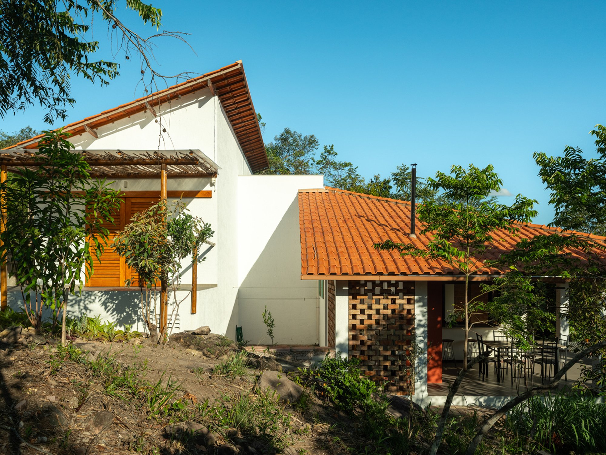 House Calumbi by Amanda Neuberger: Sustainable Residential Architecture in Chapada Diamantina