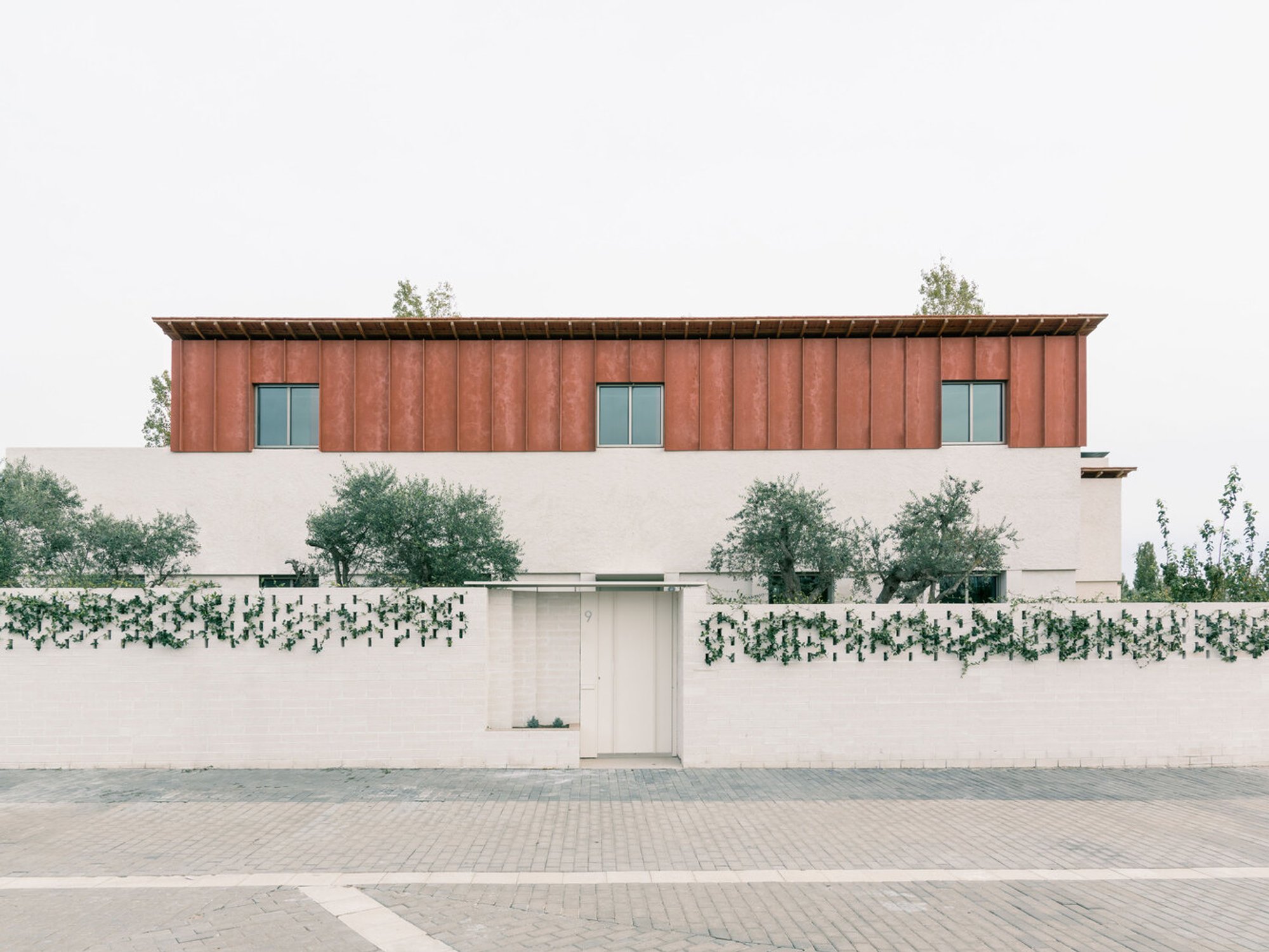 Alba & Oriol House by MH.AP Studio