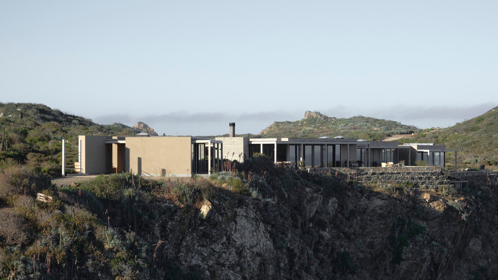House JM by LOTE STUDIO + Ignacio Ferreira – Coastal Modern Living in La Ligua, Chile