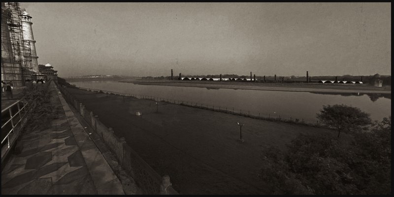 The speculative monument mirrors history, reinterpreting the Black Taj myth through contemporary design.