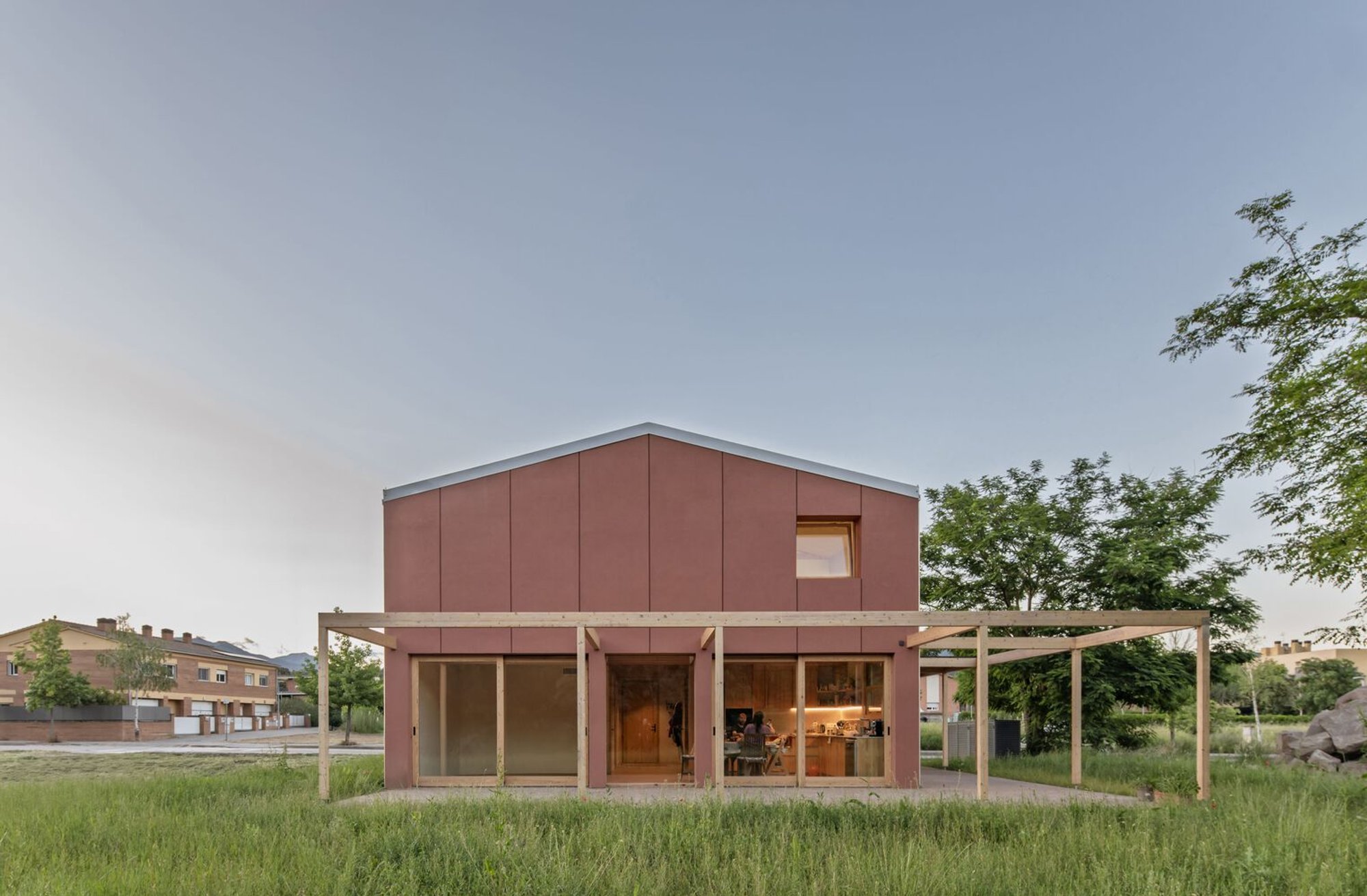 LC House by Sau Taller d’Arquitectura: A Sustainable Timber Home Rooted in Climate and Context
