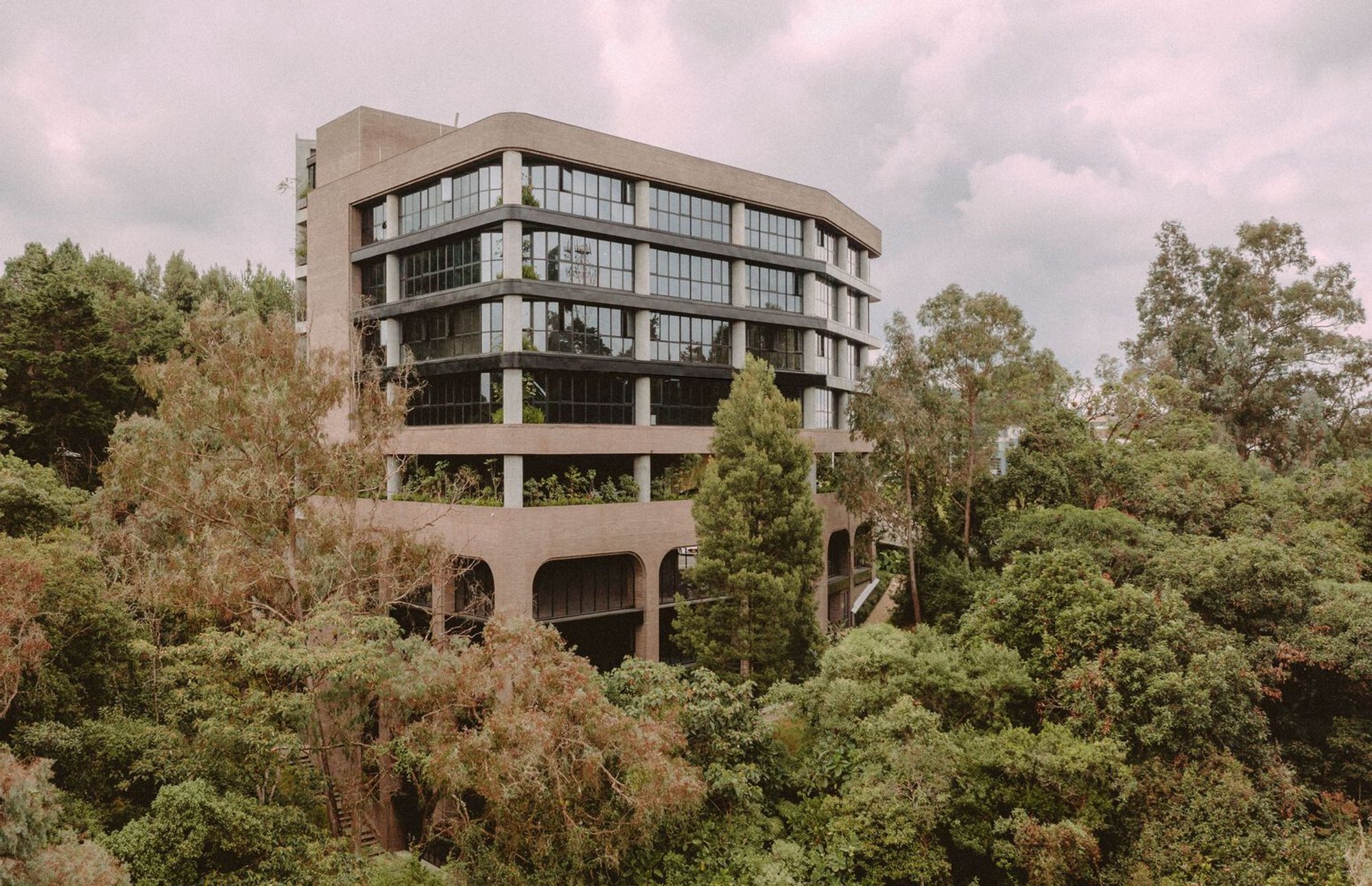 Indie Lab Office Building by StudioSC + Base Taller – Medellín, Colombia