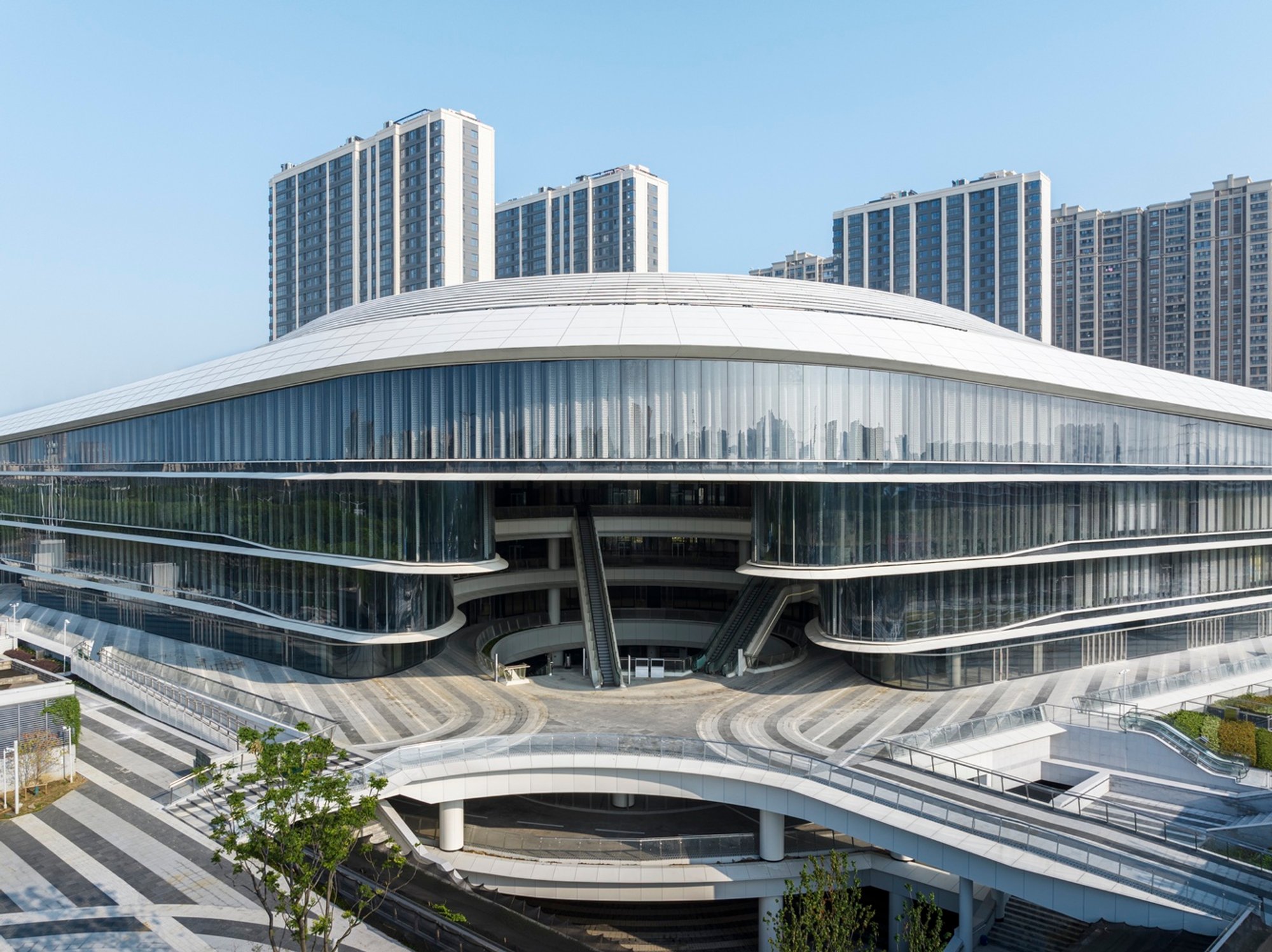 Suzhou Wujiang Songling-Avenue Bus Terminal: A Modern Transportation Hub by Nikken Sekkei