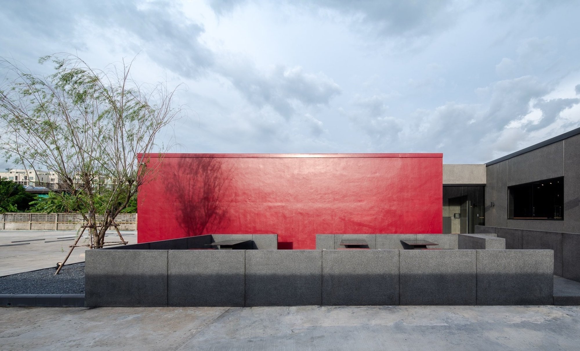 Akamori Restaurant by TOUCH Architect – A Minimalist Japanese Yakiniku Experience in Bangkok