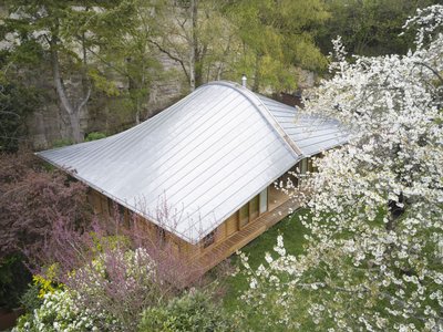 The Kiosque House by arba: A Wooden Pavilion Blending Architecture and Nature in Caen, France