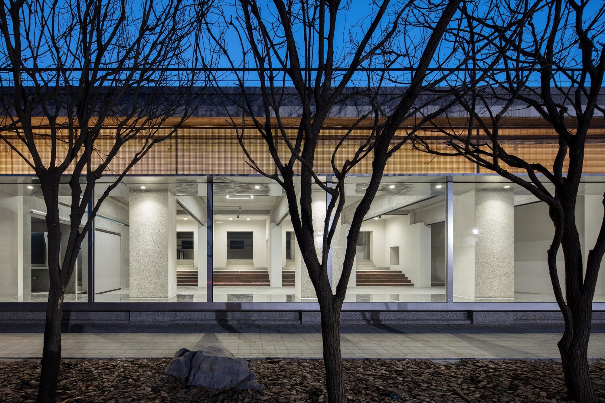 The Wind H Art Center (Phase I) by Jin Qiuye Studio – Adaptive Reuse in Beijing’s 751 District