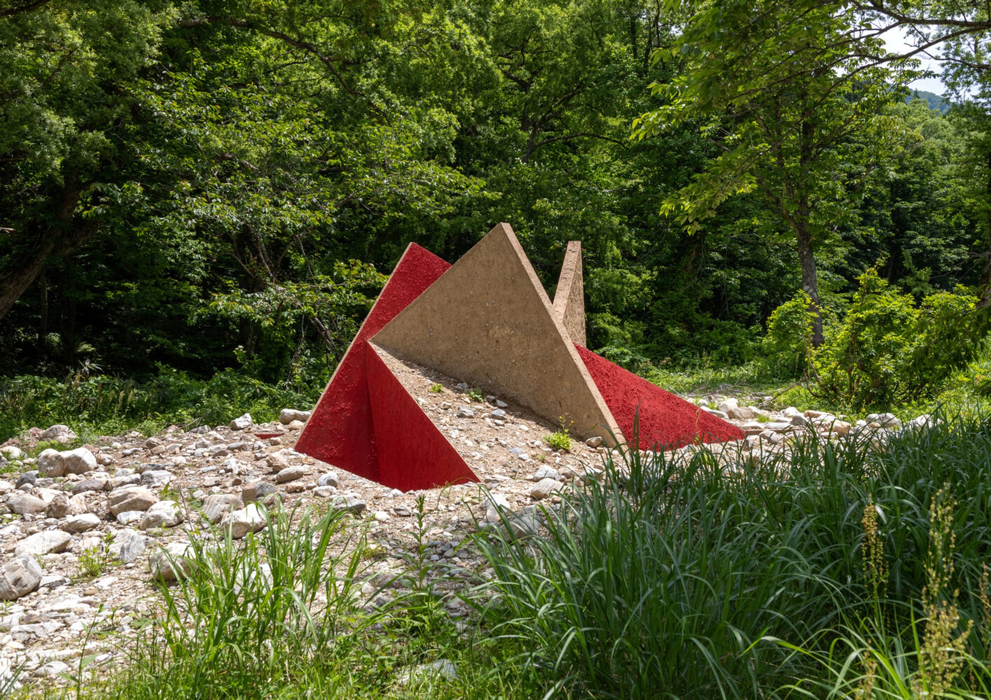 Shrine of Triskele by HAJIME YOSHIDA ARCHITECTURE – Land Art Installation in Toyama, Japan