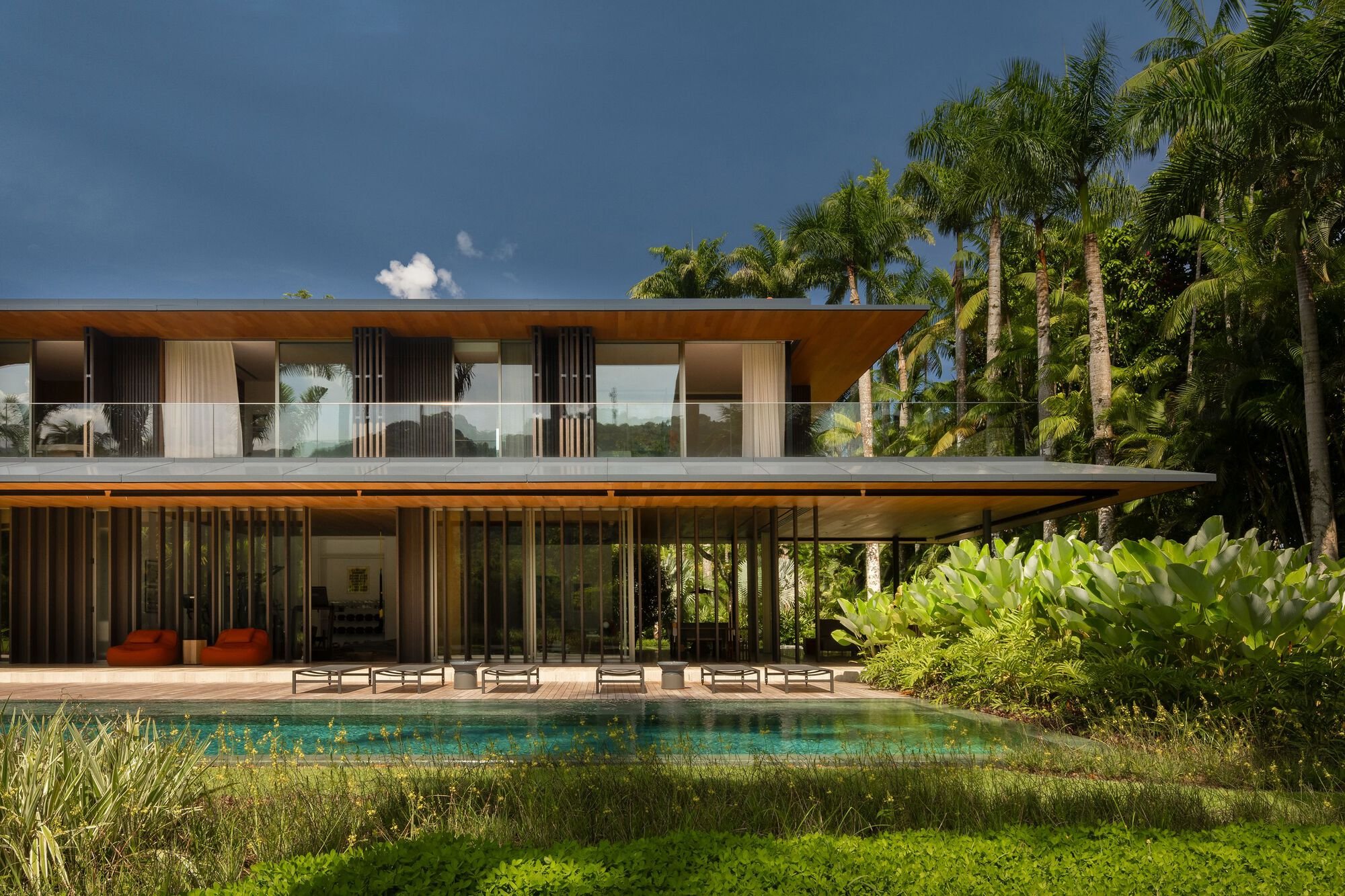ART Residence by Jacobsen Arquitetura: Tranquil Modernism Embraced by Nature in Paraty, Brazil