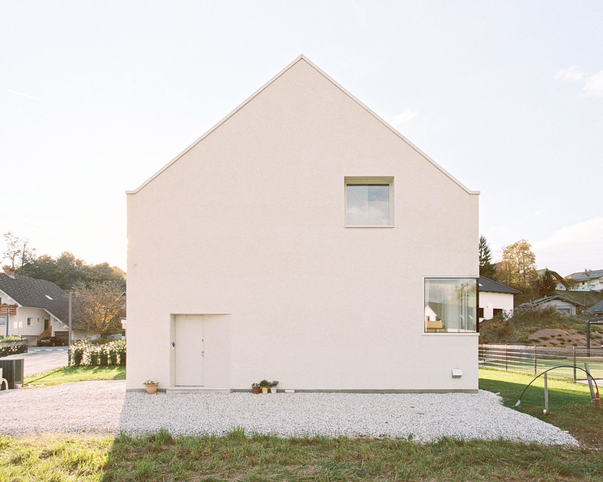 House Koritno: A Sculptural Alpine Retreat Rooted in Landscape & Context