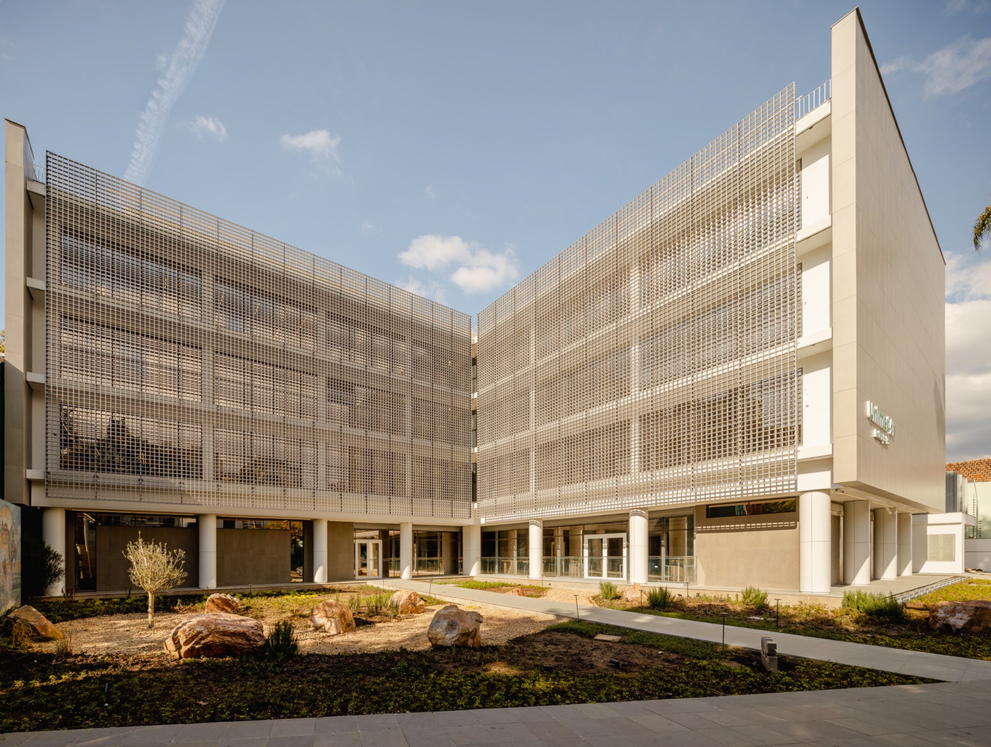 Unimed Federation Headquarters by AT Arquitetura: Adaptive Reuse and Modern Workplace Innovation in Porto Alegre