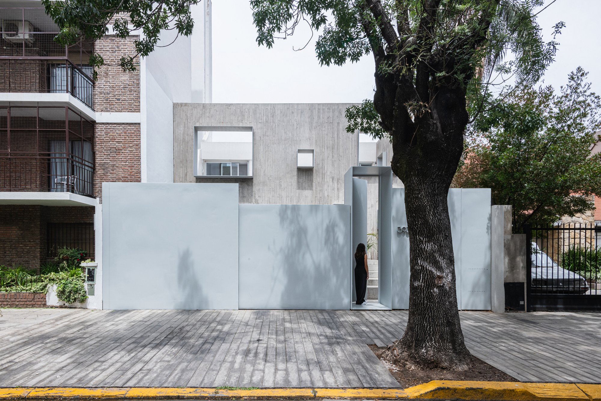 Po-Yo House by MMCV: A Contemporary Concrete Home Reimagined in Buenos Aires