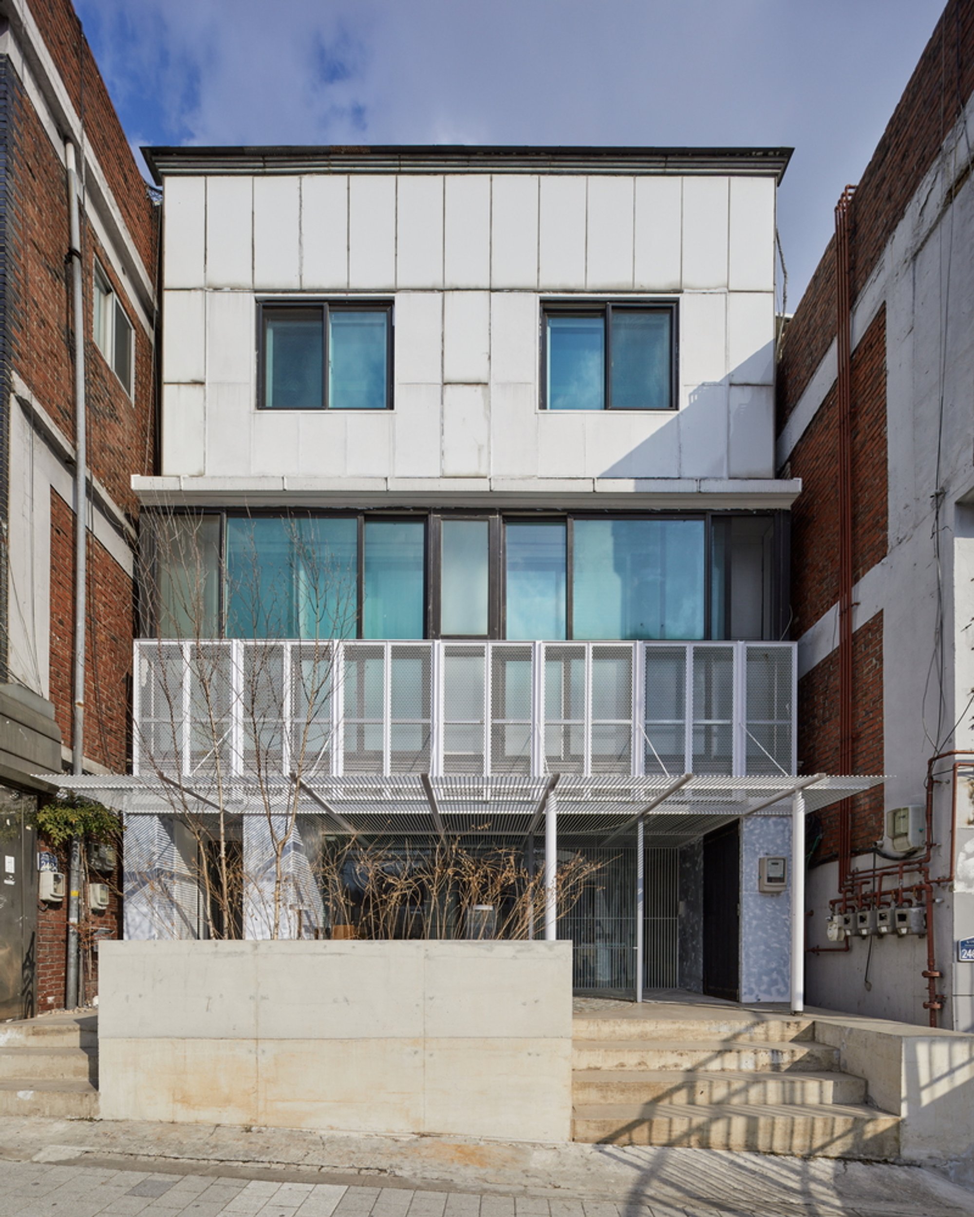 Natural High Café by FHHH Friends: Redefining Urban Abundance in Seoul