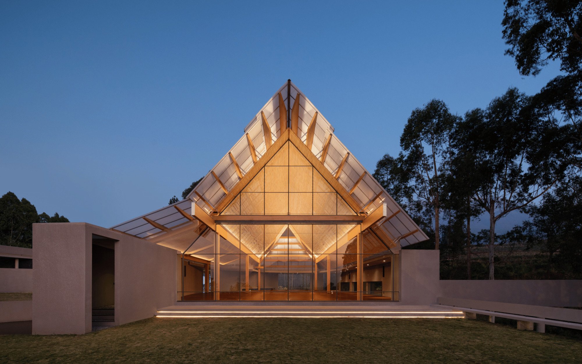 Loka Meru Ballroom by andramatin – A Modern Timber Landmark Celebrating Nature and Architecture in Harmony