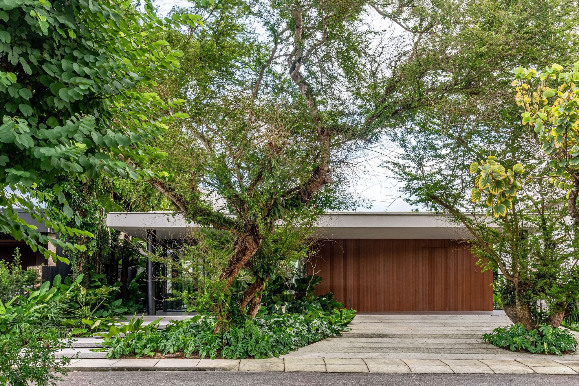 Jenga House by studio gm – Architectural Harmony Between Playfulness and Nature