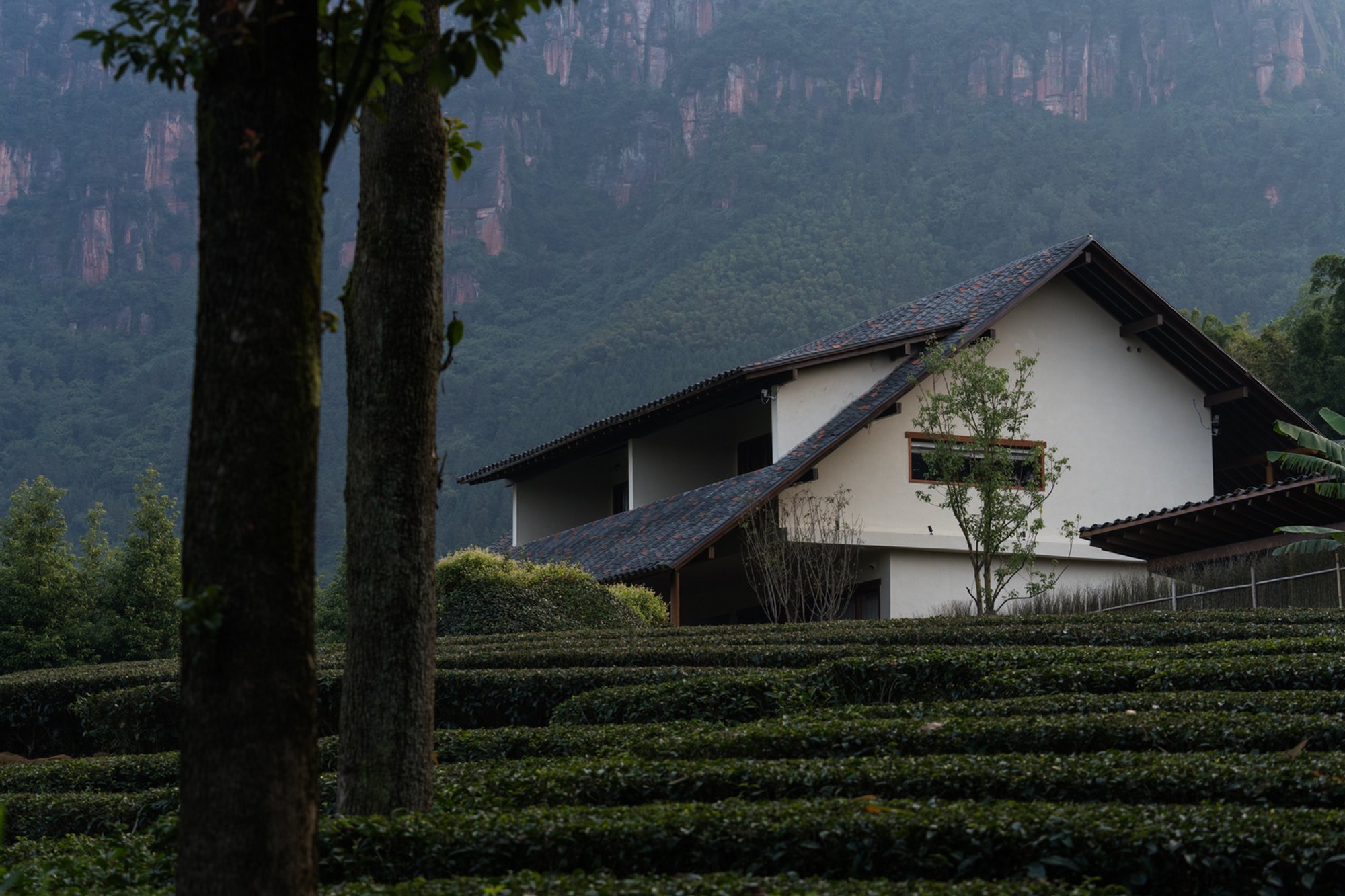 Mountain Retreat by Archermit: A Contemporary Sanctuary Rooted in Southern Sichuan Tradition